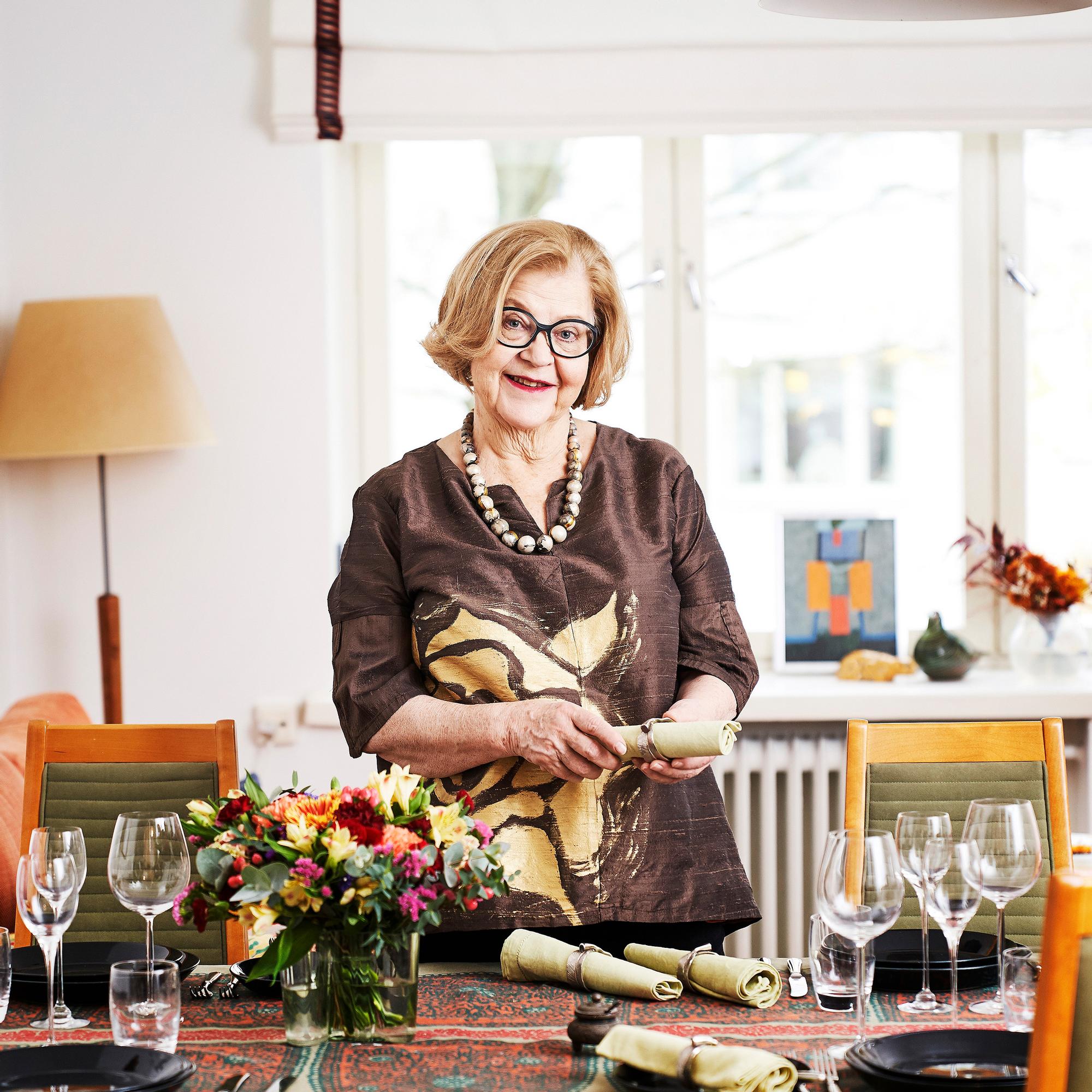 Kokeile Ulpu Iivarin herkullista kaneli-maitosuklaapannacottaa