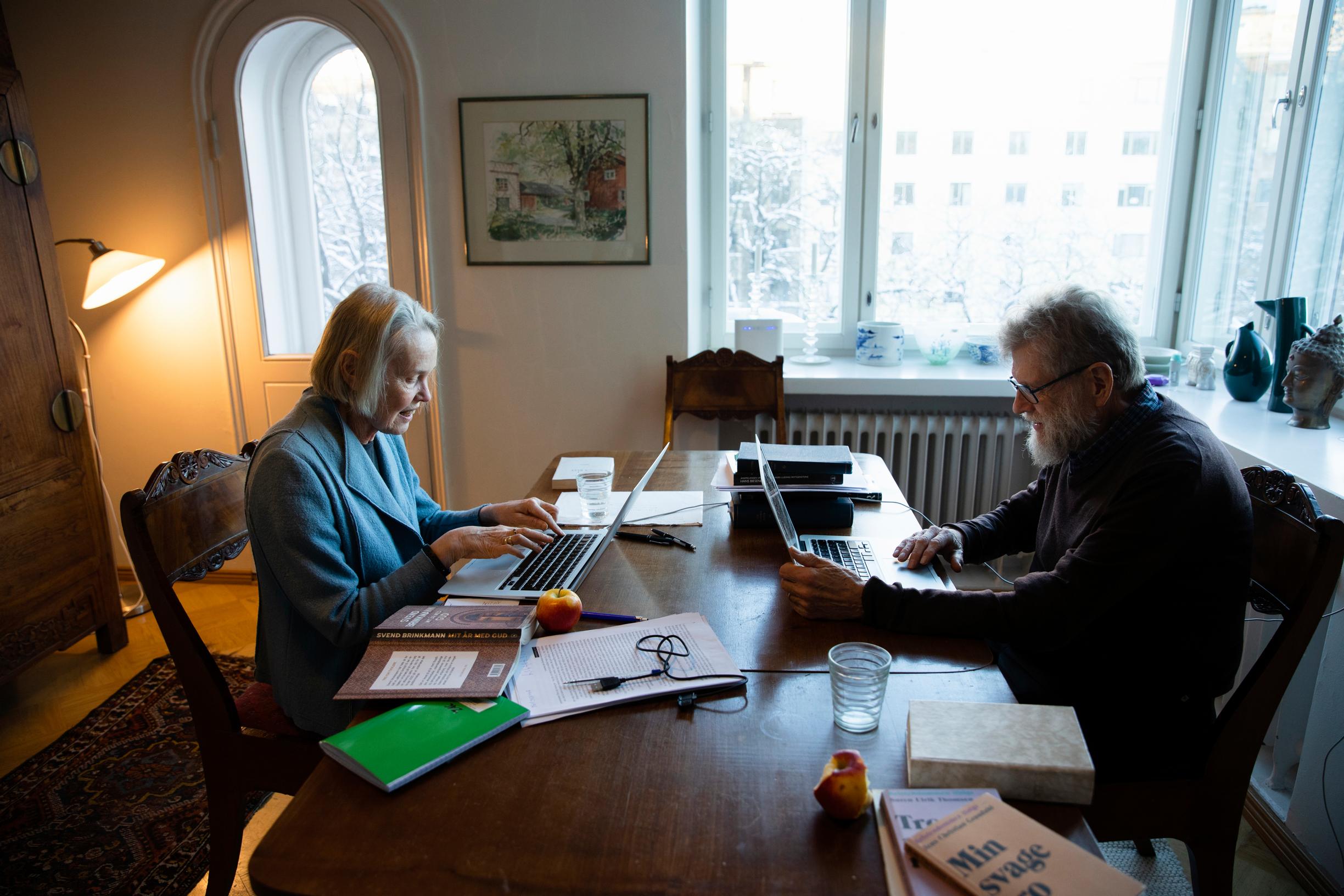 Mereten ja Larsin mielestä seitsemänkymppisenä hyvää on, ettei elämää tarvitse enää suunnitella samalla tavoin ”strategisesti” kuin vielä viisikymppisenä.