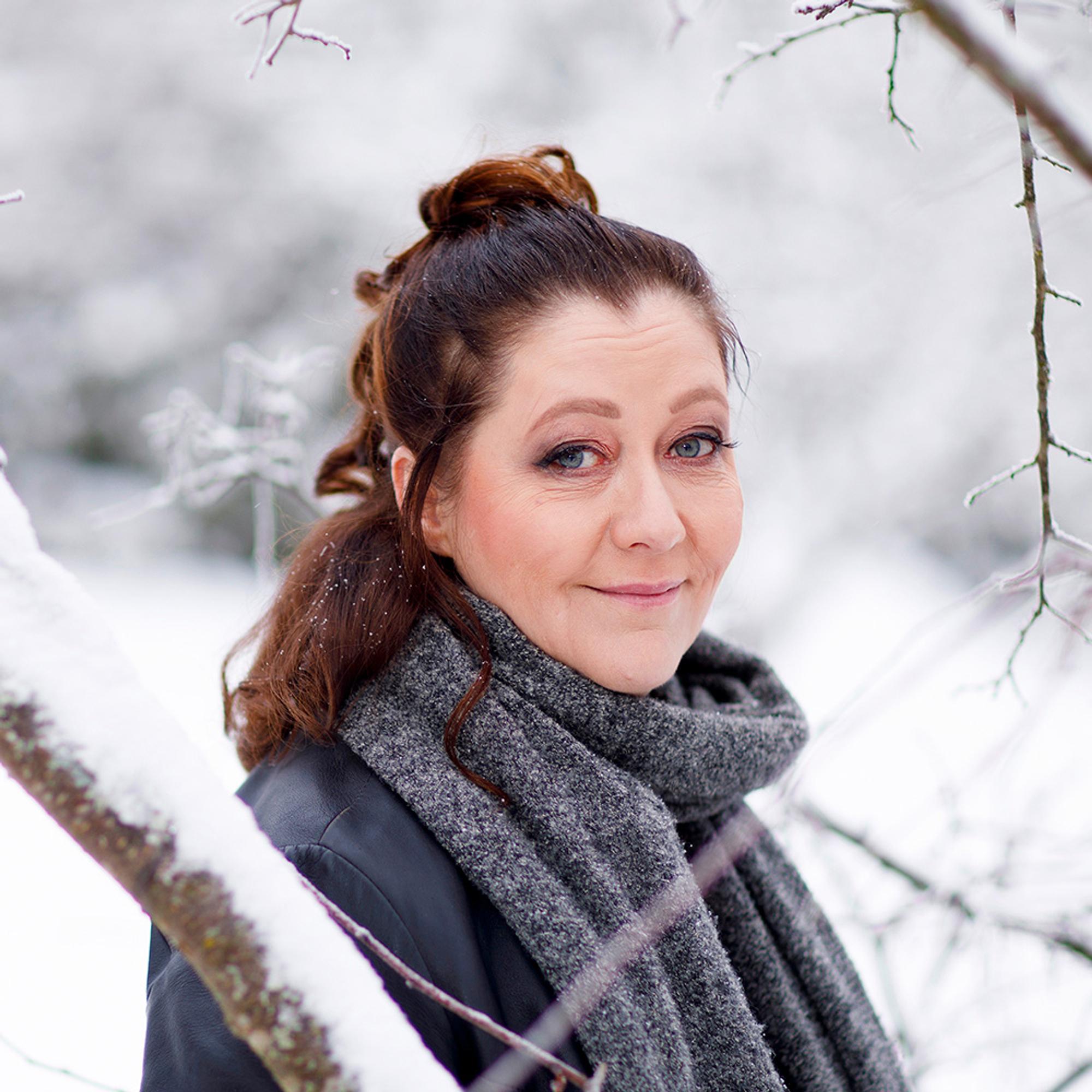 Sari Järnin perheessä itsetuho kulki perintönä: ”Annoin anteeksi äidilleni ja itselleni”