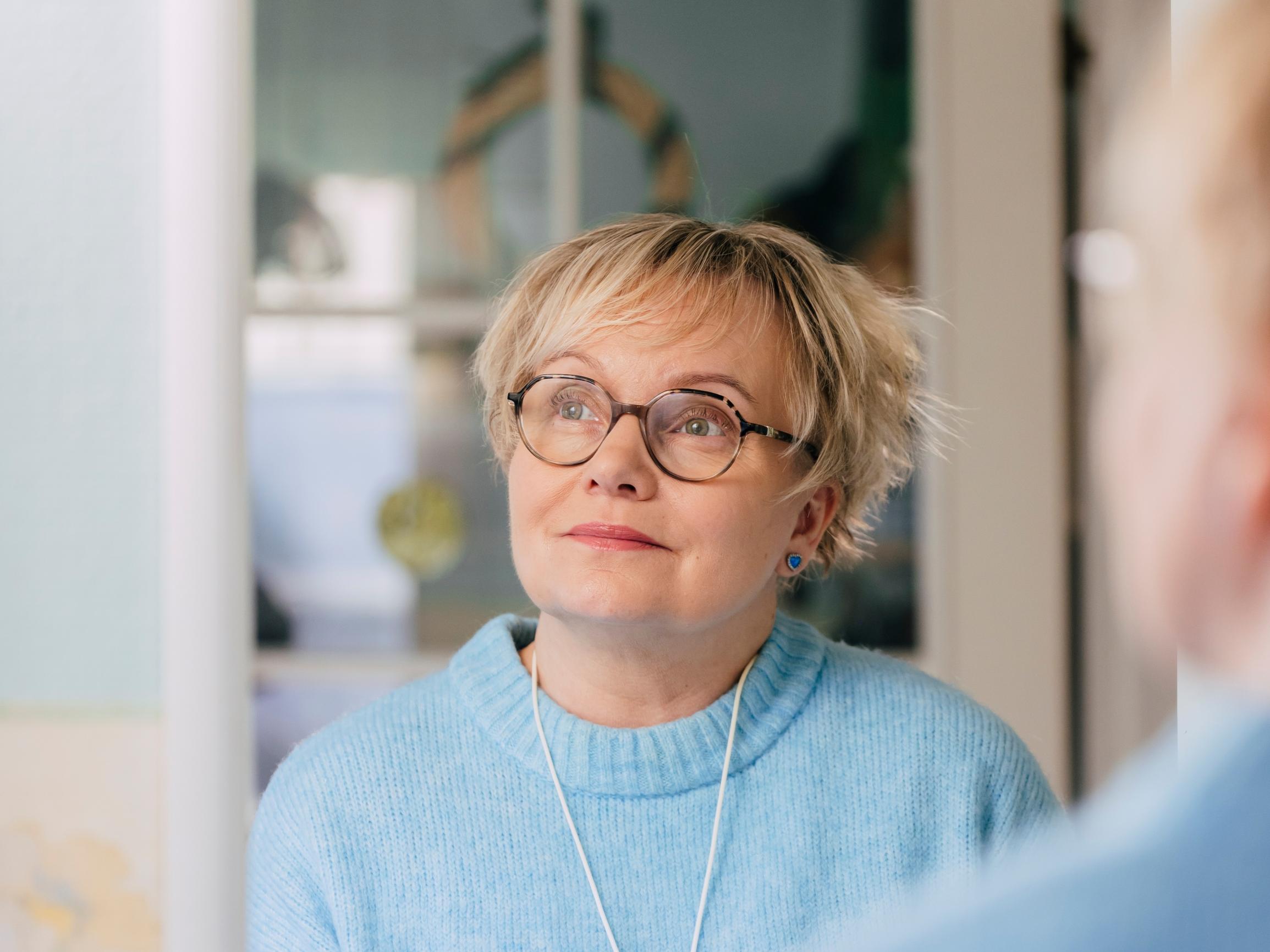 Helena Kallion kolmikymppisen tyttären oireita luultiin astmaksi – syy olikin nopeasti etenevä keuhkosyöpä: ”Kaikkein pahinta oli katsoa vierestä, kun lapselta viedään kaikki”