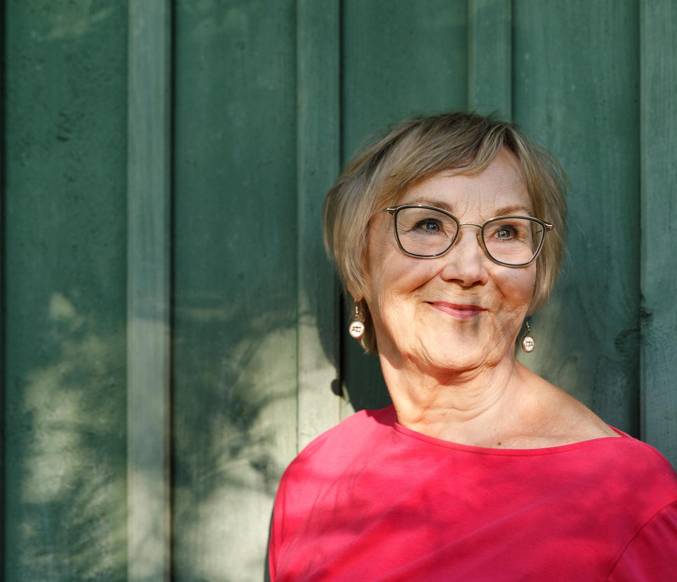 Eksistentiaalinen kriisi johdatti terveystutkija Pauliina Aarvan täydentävien hoitojen pariin