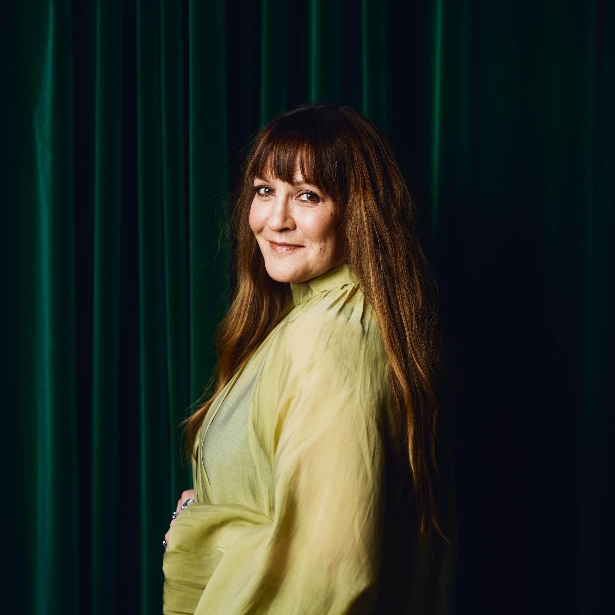 Vuokko Hovatan puoliso Zarkus Poussa menehtyi yllättäen työmatkalla: ”Kuolemasta jäi trauma, jota olen joutunut työstämään”