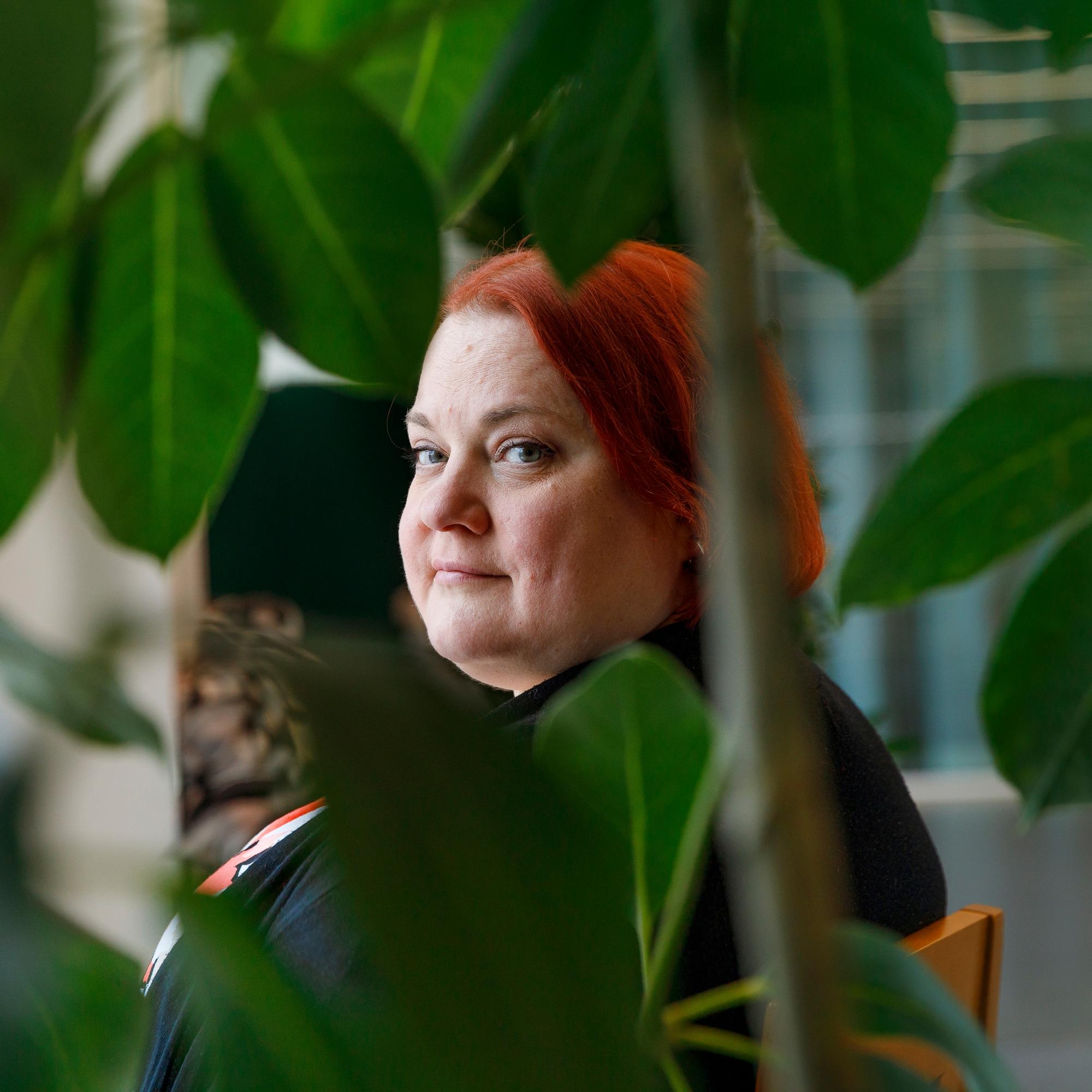 Outi tajusi, ettei kaikki ole kunnossa, kun kahvi valui pitkin leukaa – syyksi paljastui aivoverenvuoto, mutta kahden vuoden päästä selvisi jotain yllättävämpää