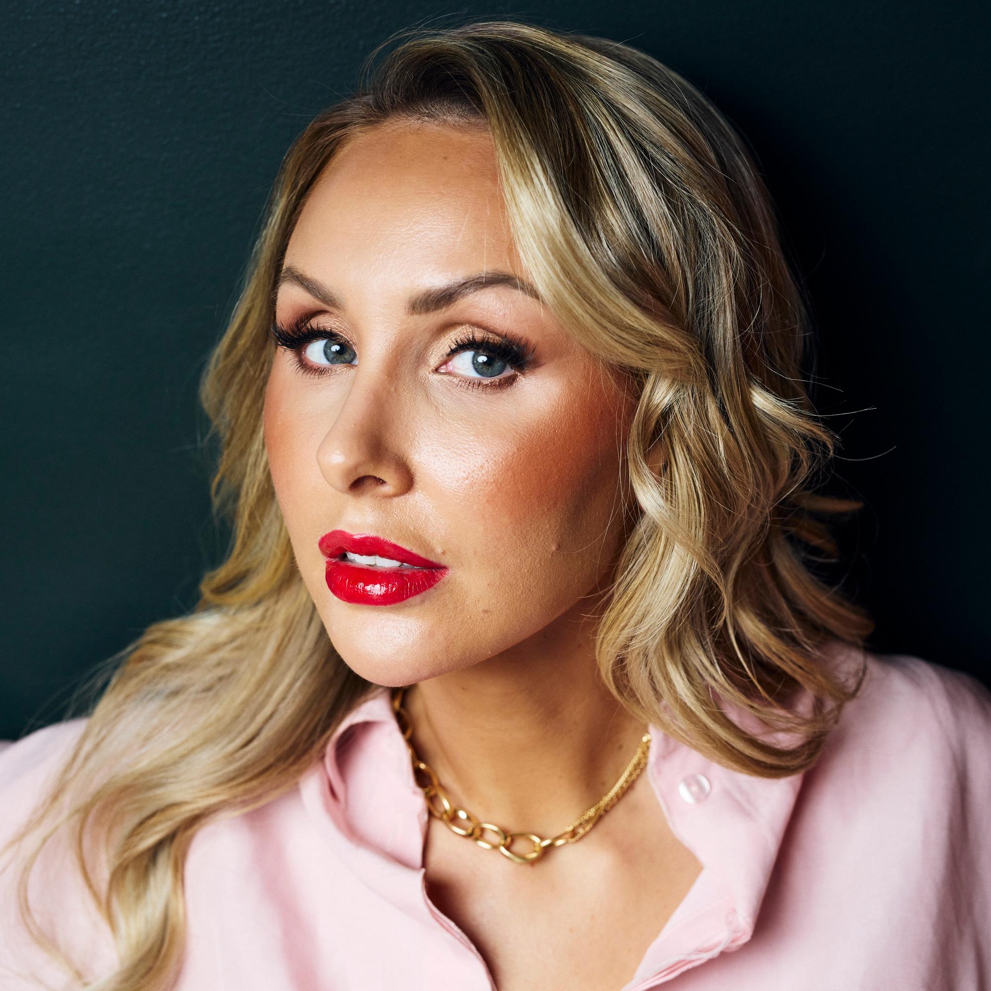 Kaksi painavaa syytä saavat Sointu Borgin haaveilemaan siitä, että lasten saaminen olisi mahdollista vasta viisikymppisenä: ”Äitiys ahdistaa minua hirveästi”