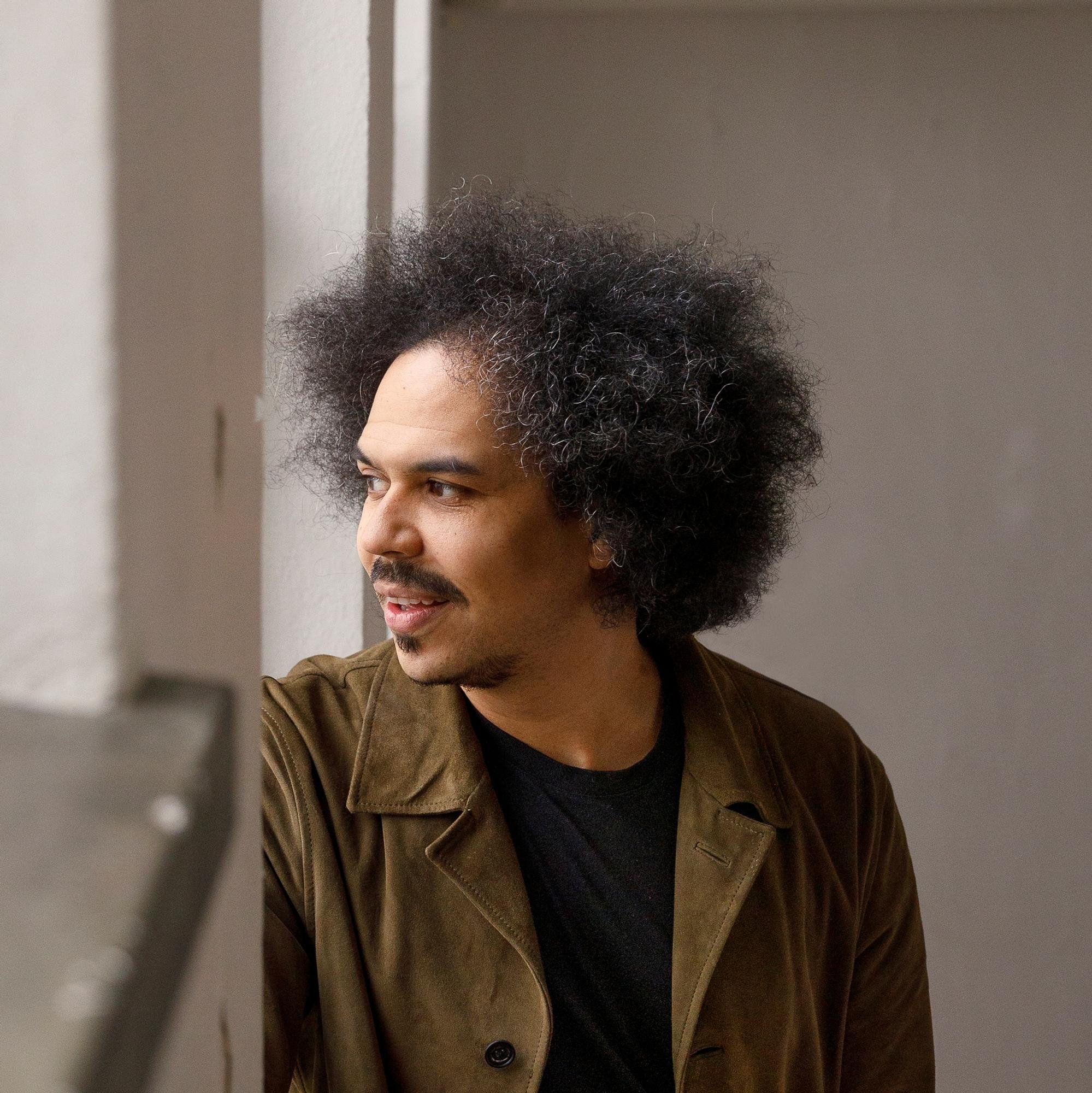 Sean Ricks teki Ylen Perjantai-ohjelmaa hyvinvointinsa kustannuksella: ”On vaarallista ajatella olevansa korvaamaton”