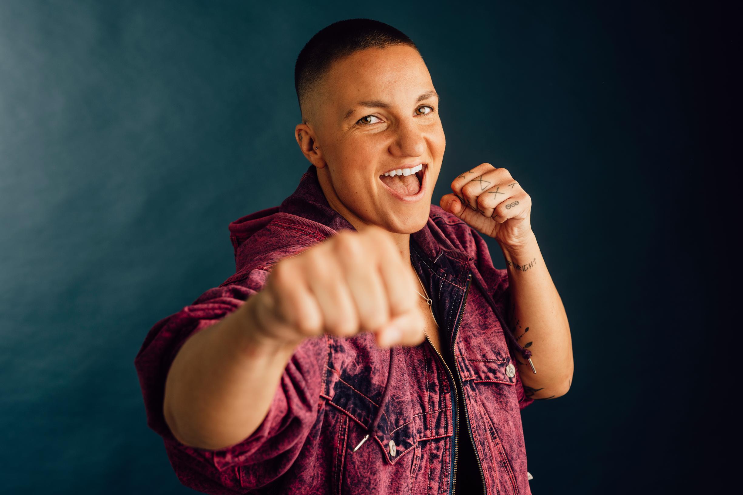 Nepalissa sattunut kiipeilyonnettomuus pysäytti ex-nyrkkeilijä Elina Gustafssonin: ”Tajusin, että en ole kuolematon ja aina on hyvä olla varasuunnitelma”