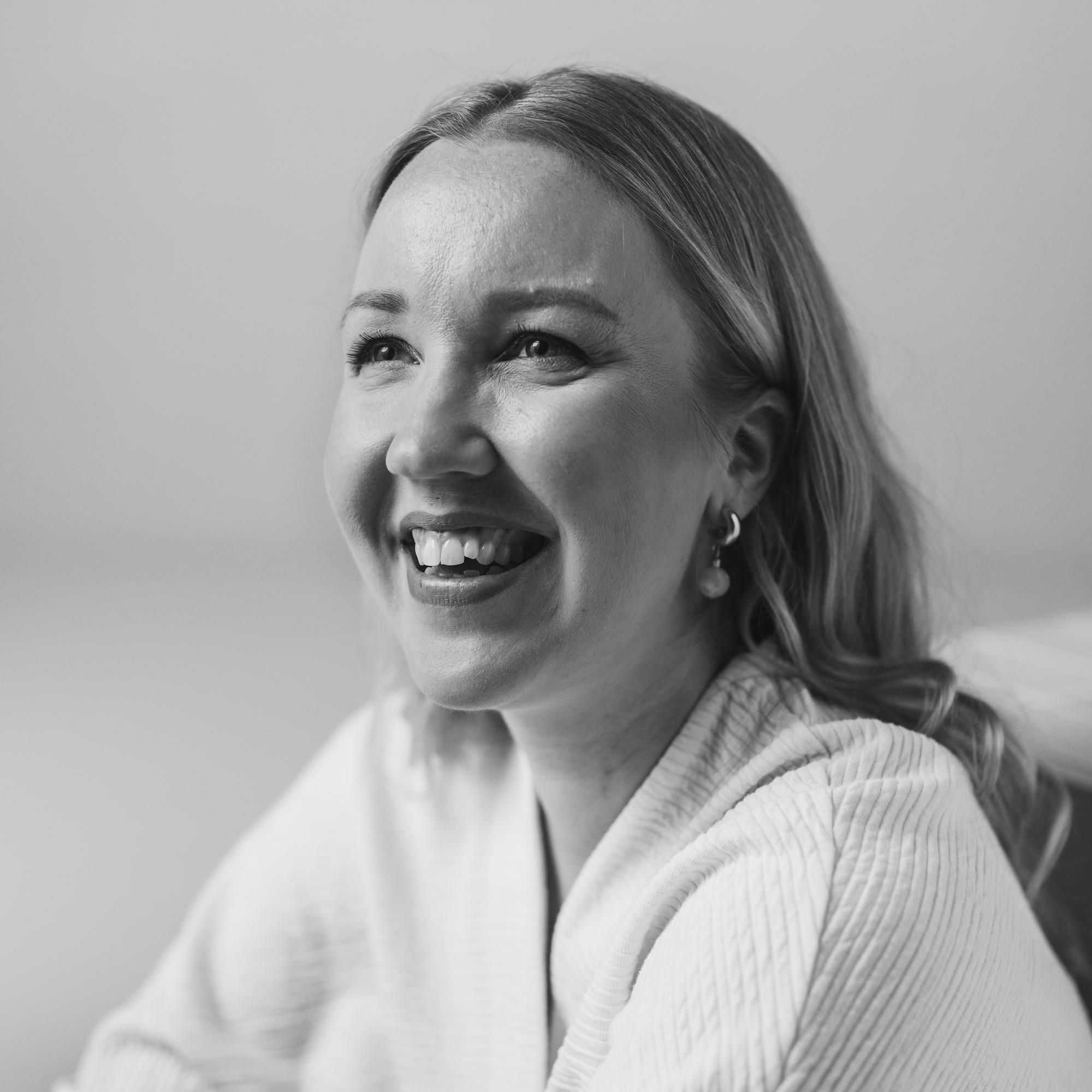 Ärsyynnyin ennen muiden lomapäivityksistä somessa – sitten tajusin, miten aikuisen kuuluu niihin suhtautua