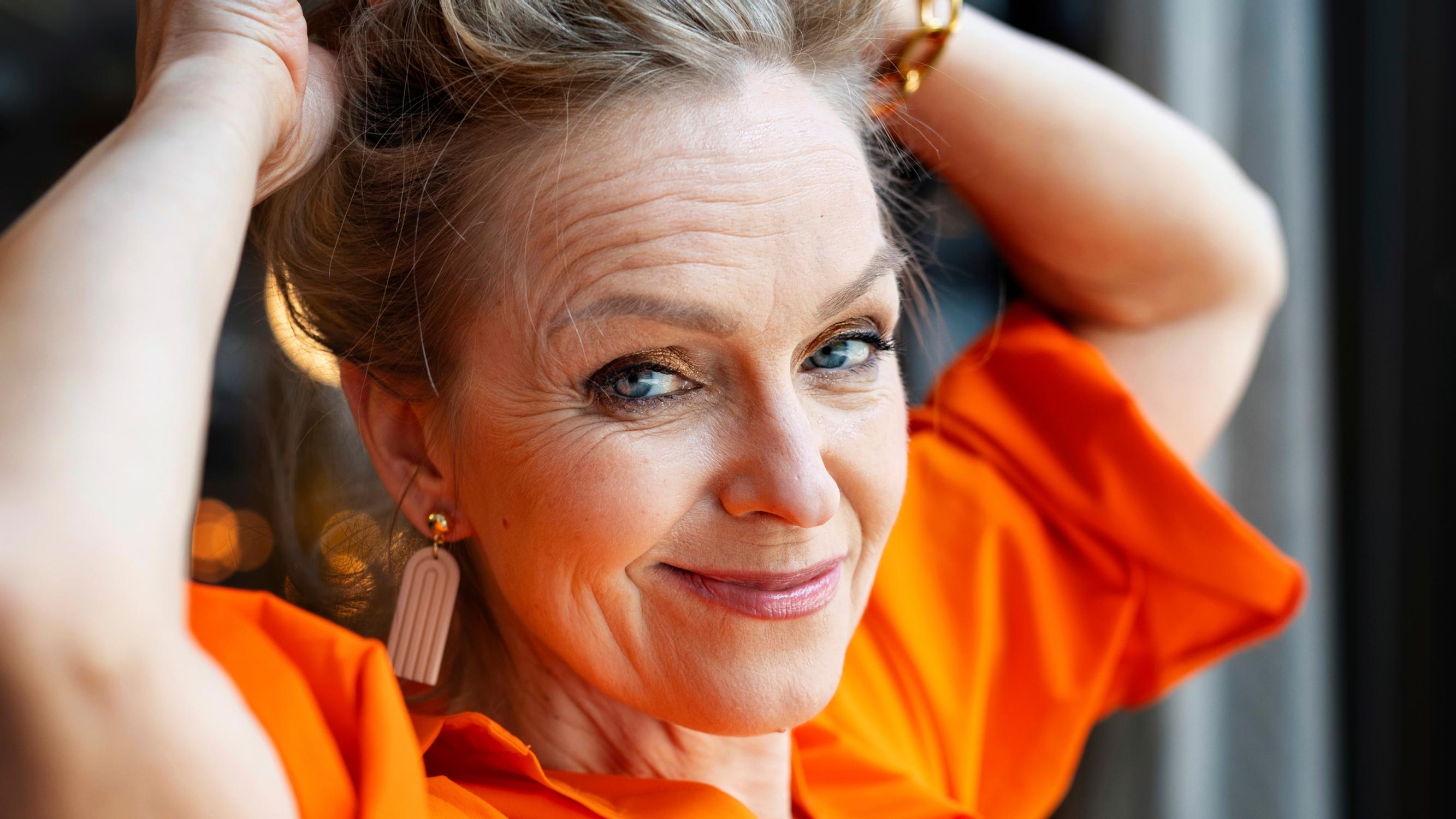 Anu Sinisalo huumaantui Miitta Sorvalin hajuvedestä: ”Saatan herätä nuuhkimaan sitä öisin”