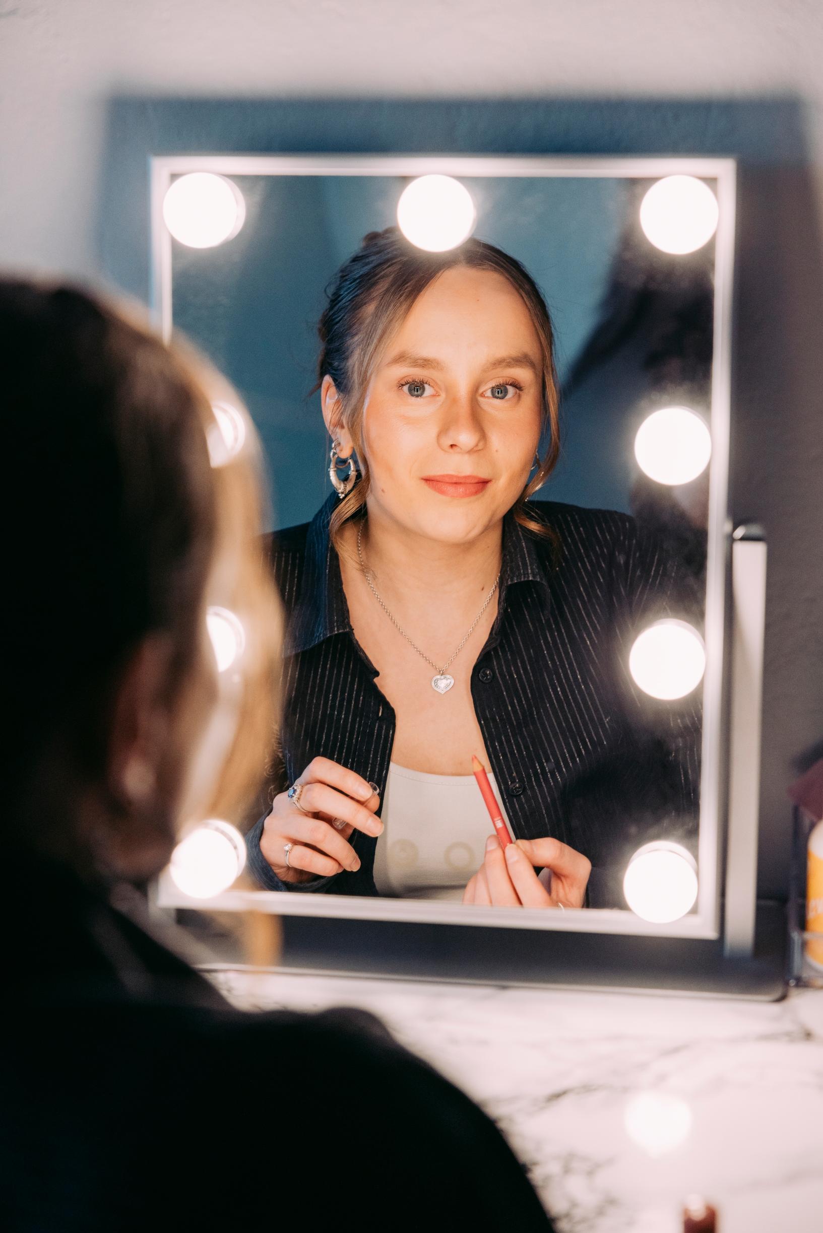 Stella on kiitollinen siitä, että äiti kysyi häneltä joka päivä kuulumiset teini-iässäkin. ”Vaikka en vastannut, äiti kysyi silti taas seuraavana päivänä.”