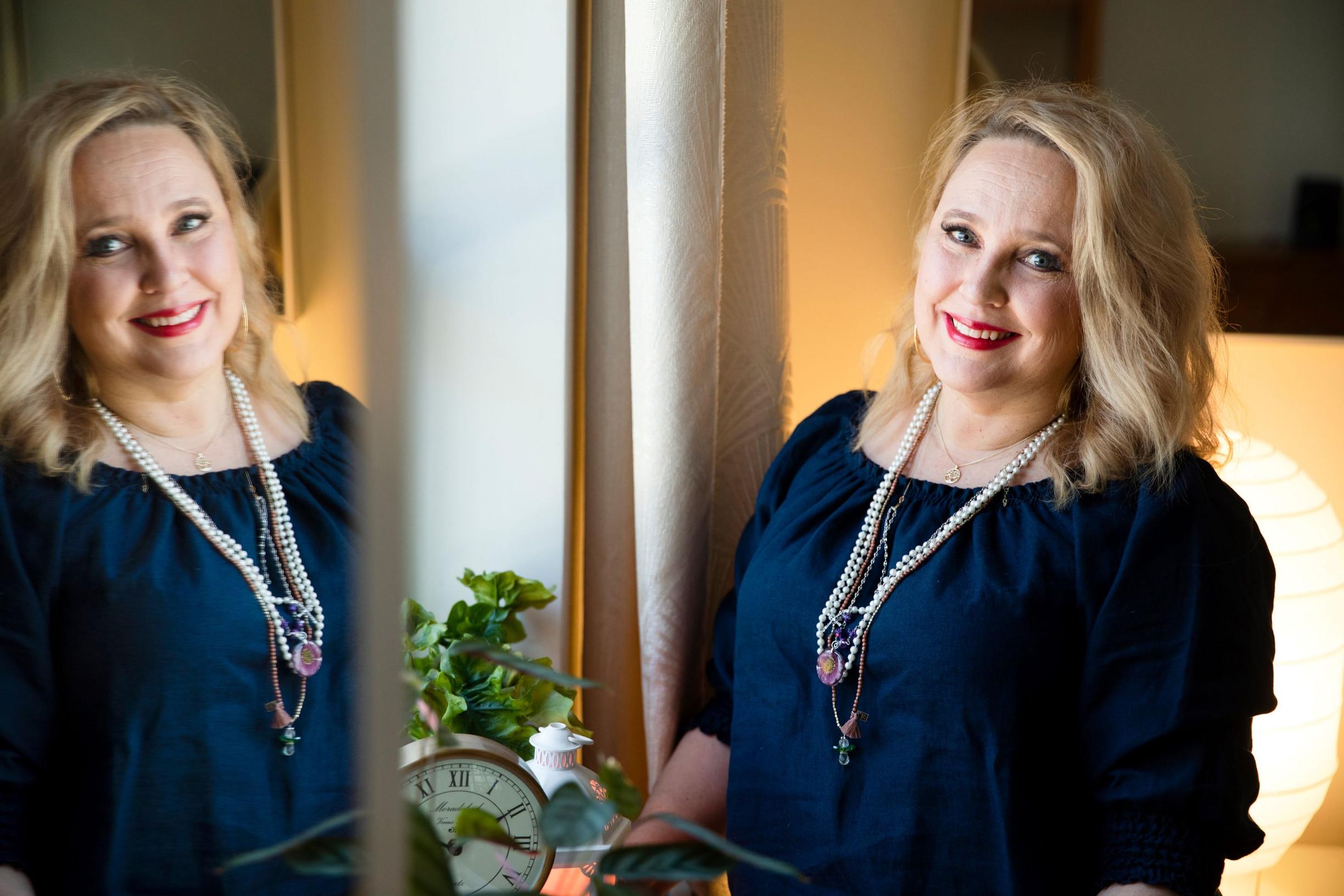 RTT-terapia vapautti Eeva Pesosen mielen ja sielun jumeista: ”Moni yllättyy alitajuisen työskentelyn voimasta”