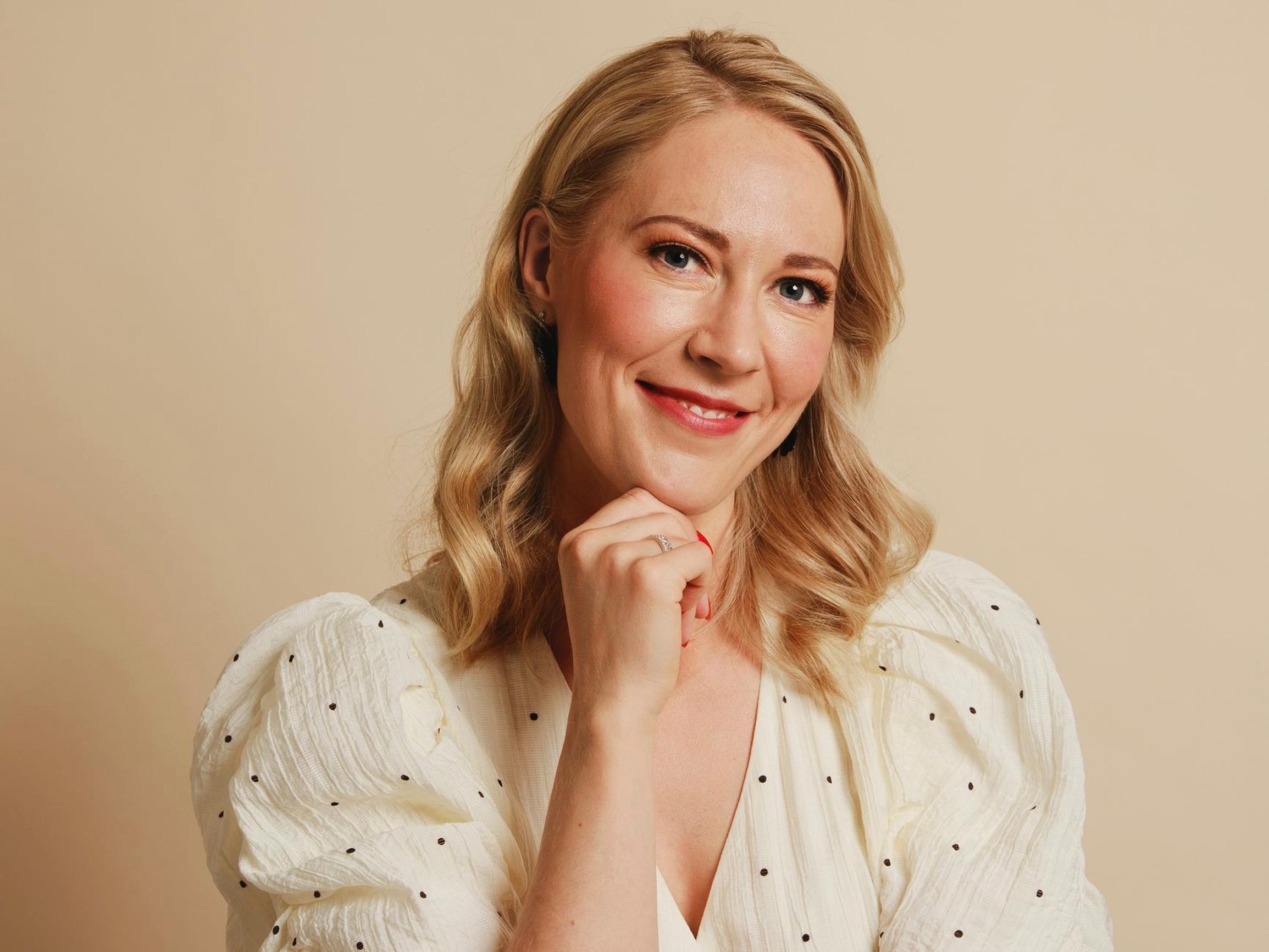 Aivotutkija Mona Moisala työskentelee vain nelisen tuntia päivässä – nyt hän kertoo, miksi 8 tunnin työpäivä ei toimi kenellekään