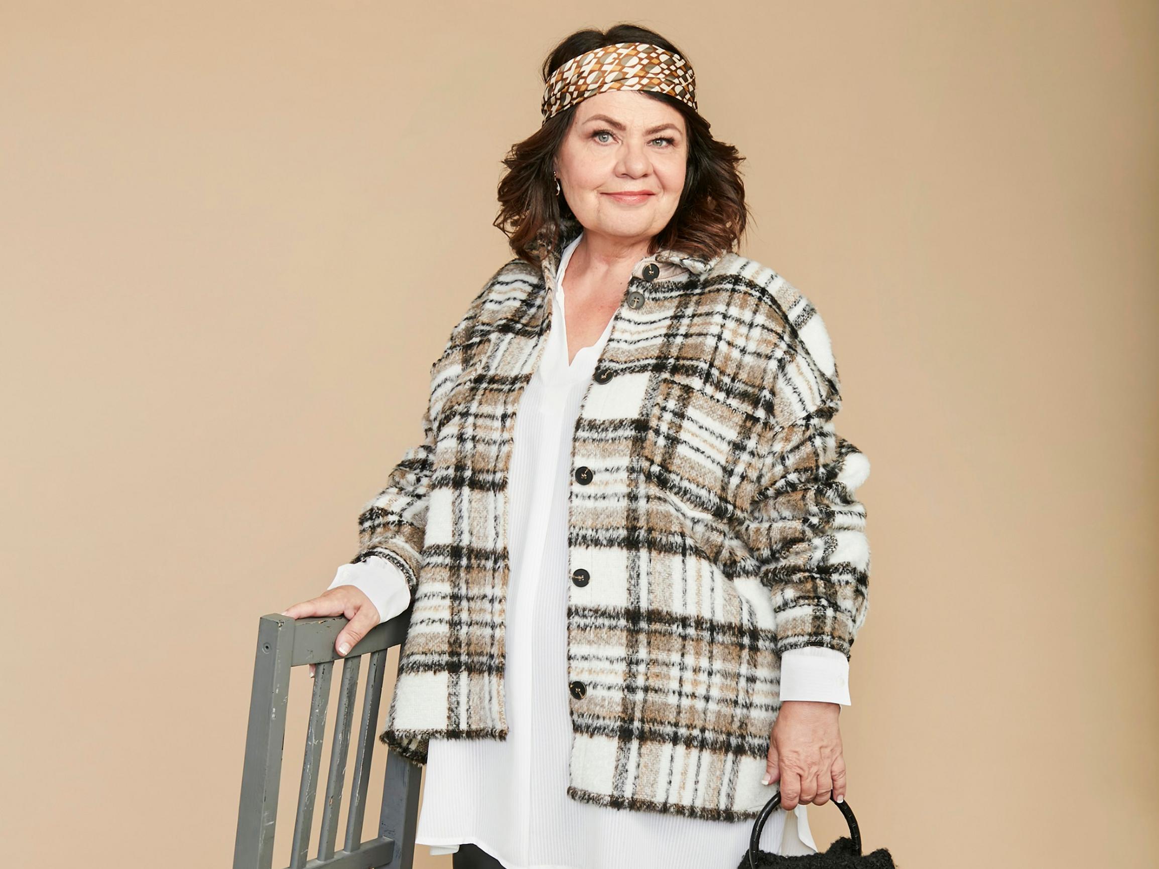 Pukeudu nyt syksyn trendikkäimpään takkiin – villakangastakkiin! Lukijamme Maarit näyttää neljä upeaa tyyliä 