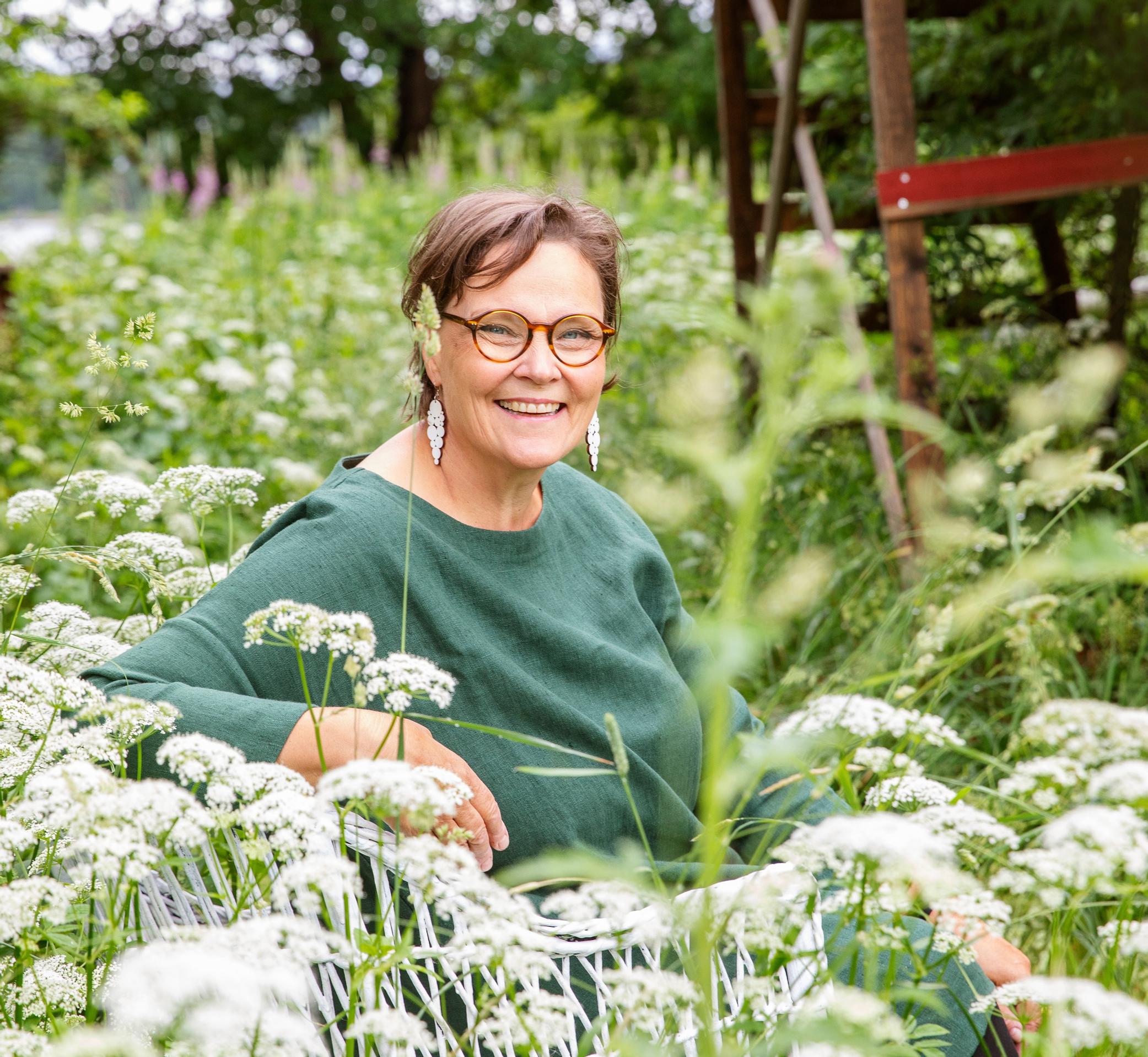 Pandemia pysäytti Eppu Nuotion matkahaaveet: ”Se on ollut tärkeä muistutus olla nojaamatta eteen- tai taaksepäin ja nauttia siitä, mikä on nyt”