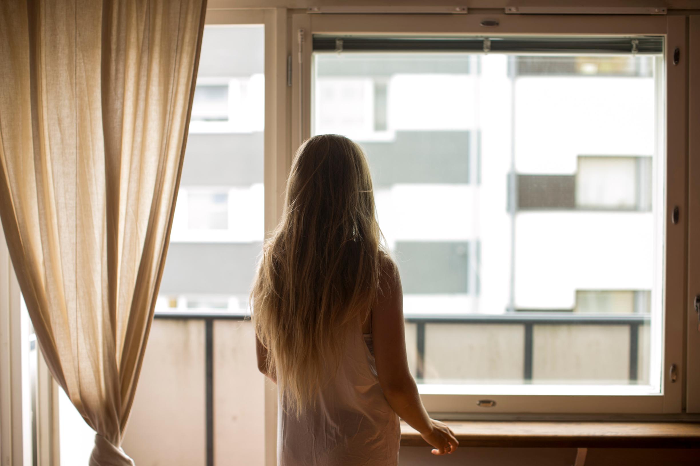 ”Mitä jos jään työttömäksi ja rahat loppuvat” –  Jos kuulut aamuyön murehtijoihin, kokeile näitä keinoja