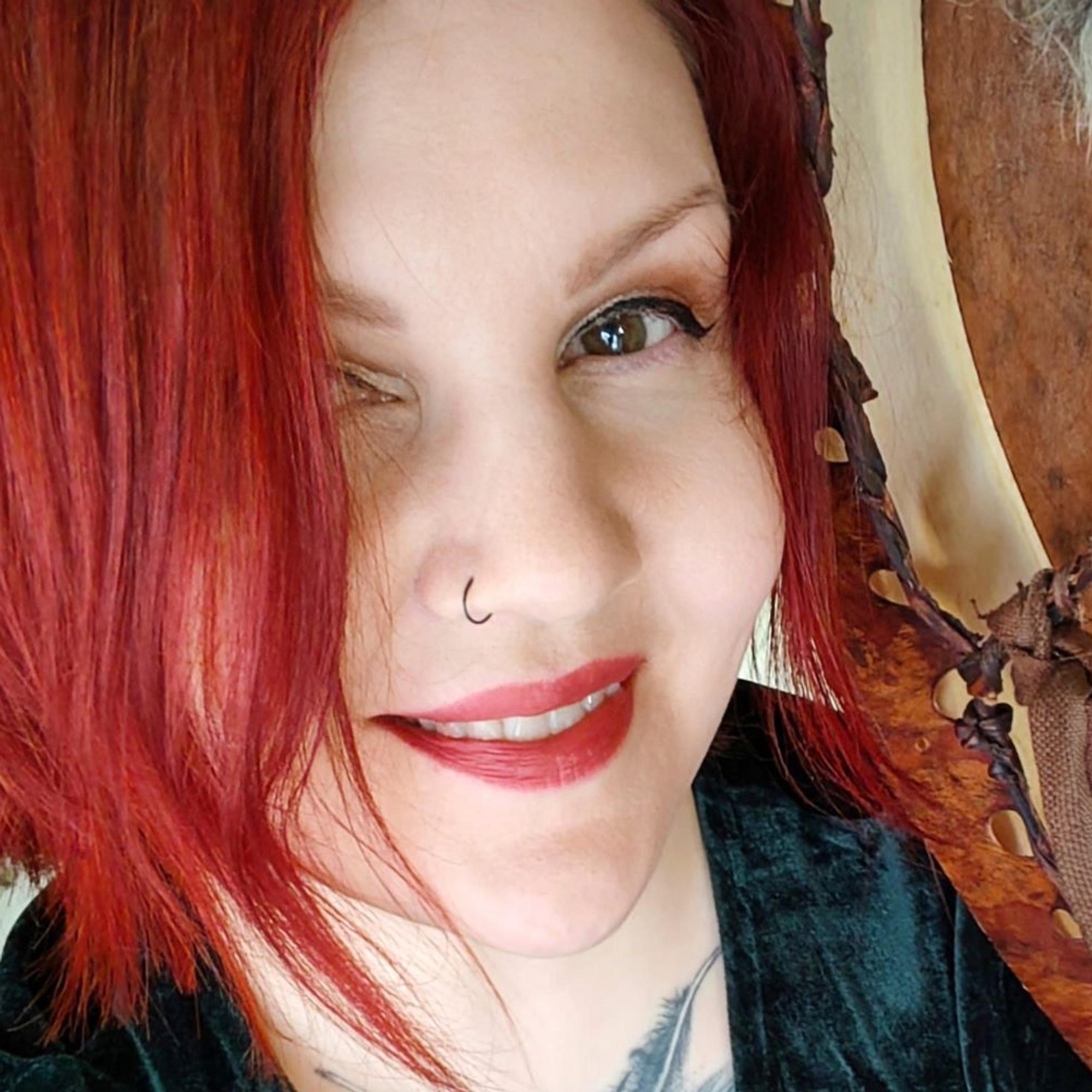 Mitä tapahtuu transsissa? Transsissa ei nähdä vain kuvia, se voi ilmetä myös ääninä, hajuina tai makuina