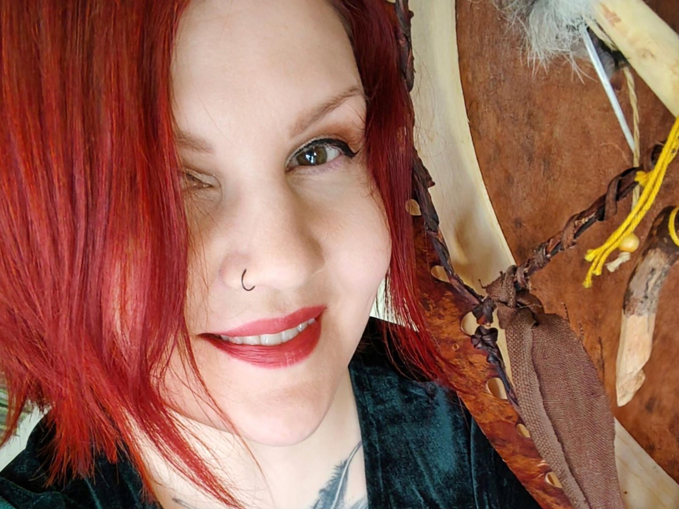 Mitä tapahtuu transsissa? Transsissa ei nähdä vain kuvia, se voi ilmetä myös ääninä, hajuina tai makuina