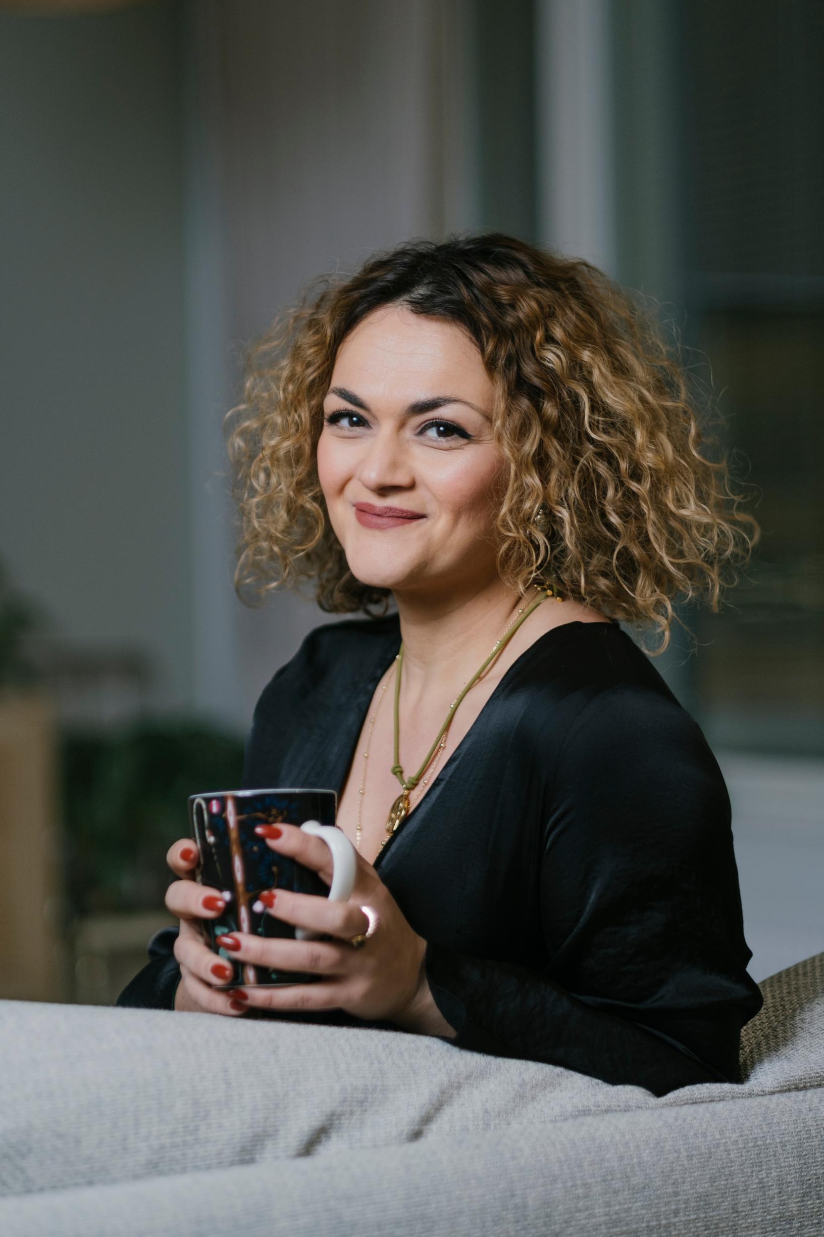 Kun Juliana Antolainen erosi, hän ihmetteli sisältään kumpuavaa voimaa. ”En edelleenkään osaa selittää, miten sain kaiken järjestymään. Loin uuden, hyvän elämän, jossa pärjään ja voin mainiosti. Se on mahtavaa.”