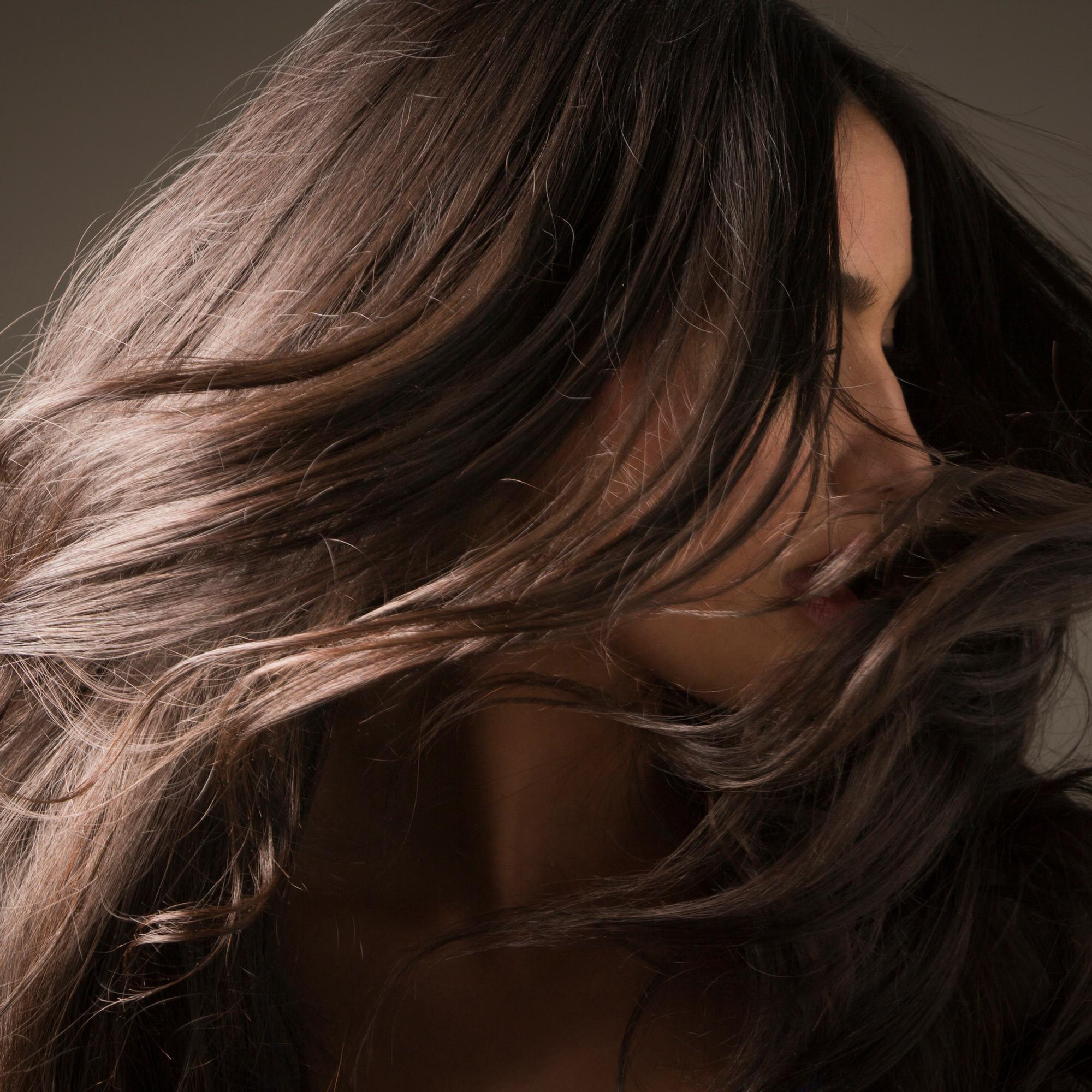 Vahingoittavatko pidennykset omia hiuksia? Asiantuntija vastaa ja kertoo, mikä tekniikka kestää pitkään