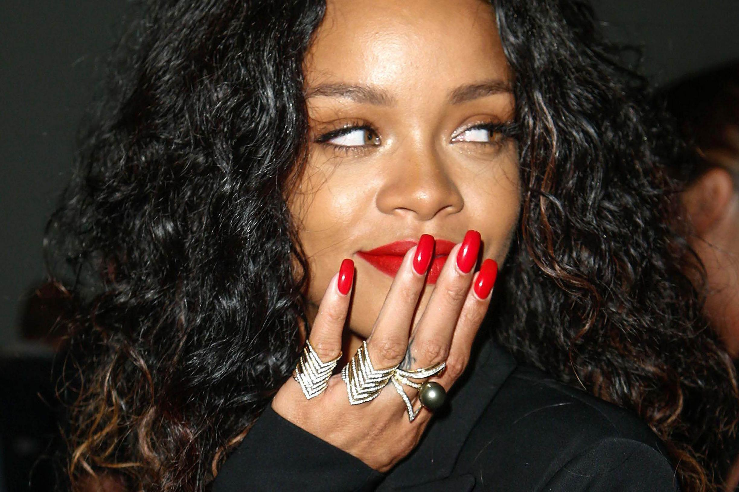 Kynnet kuin korut! Testasimme uudet kynsilakat ja näihin ihastuimme 