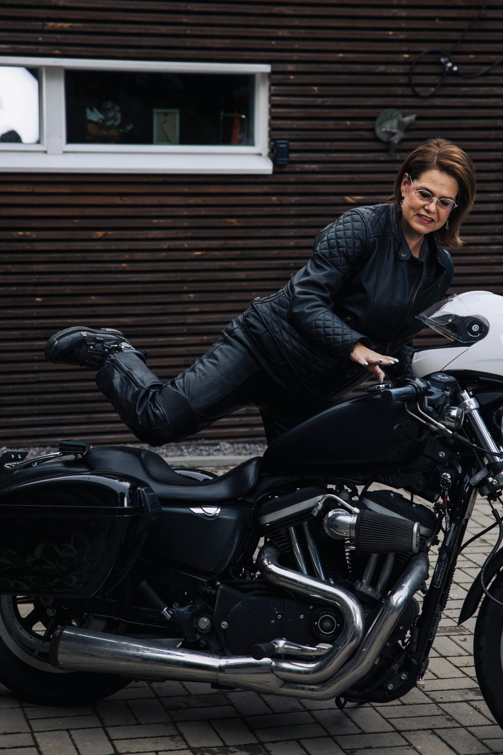 Minna Karhunen, 58, tuli tunnetuksi eduskunnan nuorimpana kansanedustajana. Nykyisin hän on Kuntaliiton toimitusjohtaja. Toinen toimikausi alkaa tammikuussa.