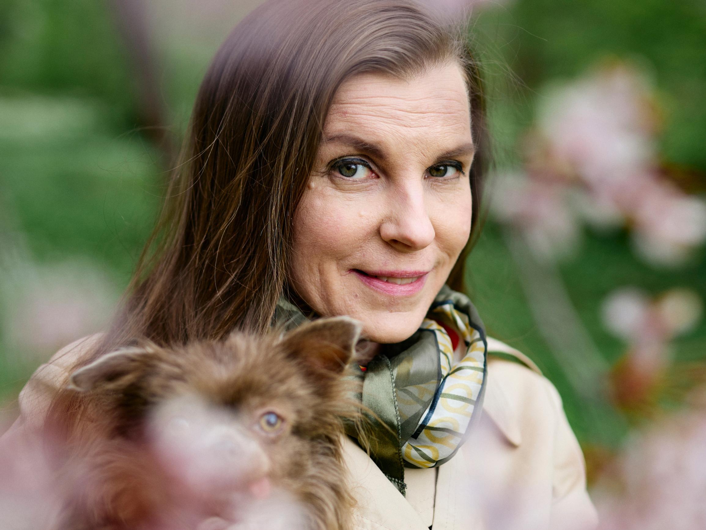 Kun ME-tautia sairastava Leena sai borrelioosin, hän joutui sohvanpohjalle kolmeksi vuodeksi: ”En pystynyt katsomaan edes Netflixiä”