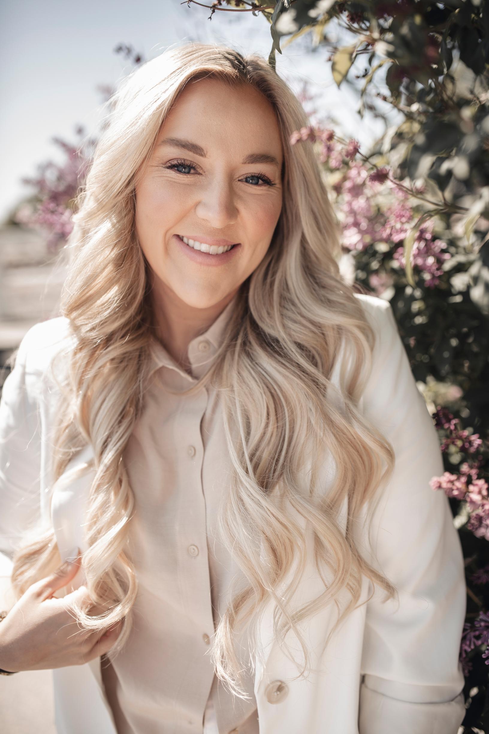 Kun esteettinen sairaanhoitaja Essi Luhta otti nuorena ensimmäiset huulitäytteensä, kaikki meni pieleen - hän toivoo, ettei kenenkään tarvitse kokea samaa