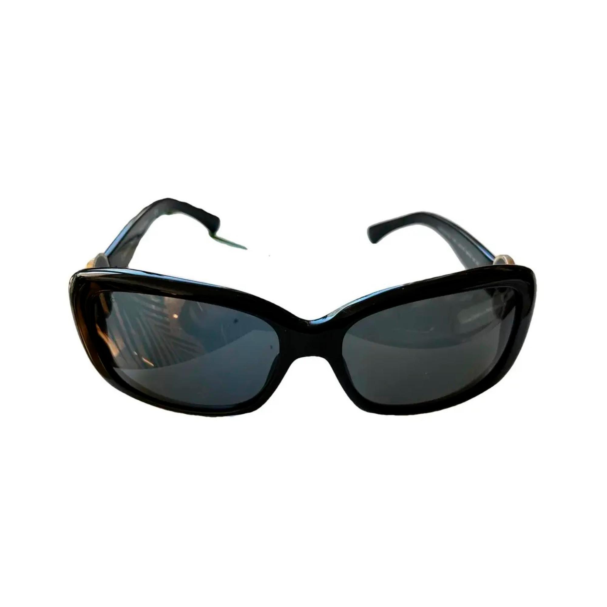 Aurinkolasit 128 e, Chanel/Vestiaire Collective.