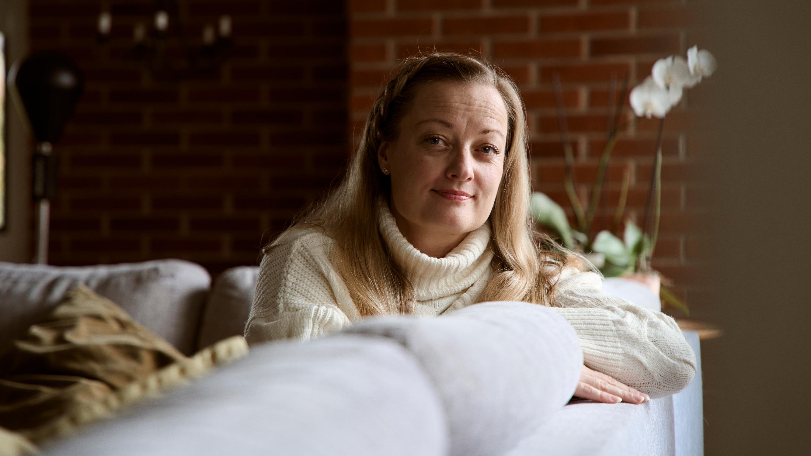 Kun Paulan sisko kuoli onnettomuudessa, 11-vuotias siskonpoika muutti Paulan perheeseen: ”Olin lamaannuksissa, minulla oli jo kolme lasta”