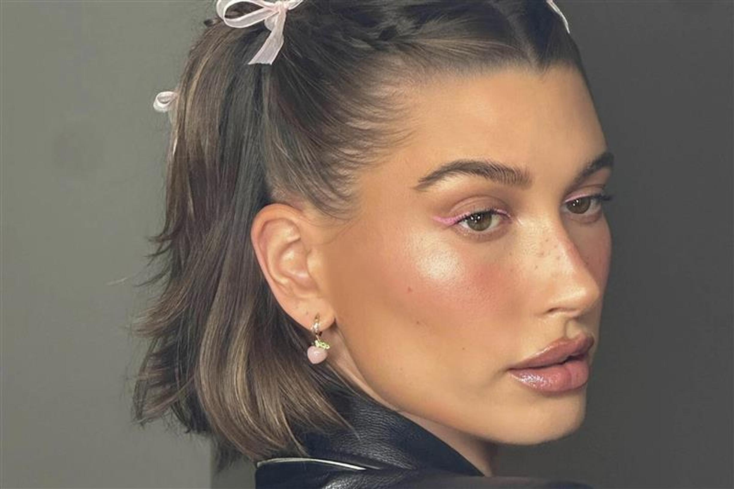 Onko tässä kesän raikkain meikkityyli? 5 tuotteella onnistut – yksi maksaa alle 3 euroa