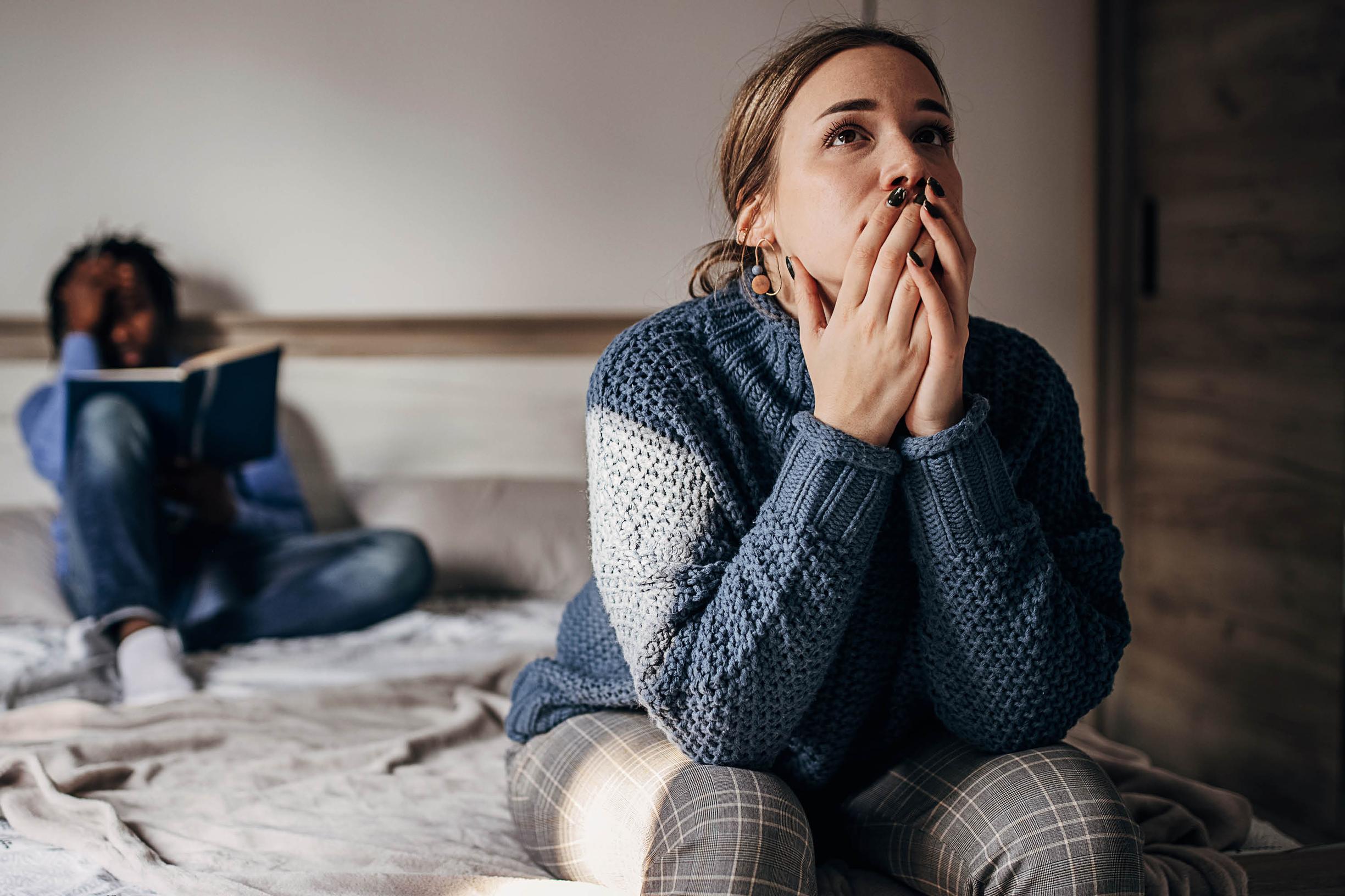 Ex-puolison haamu voi varjostaa uusia suhteita: ”Jos eksä oli parempi sängyssä ja teki paremmat lihapullat, mitä minä tässä teen?”