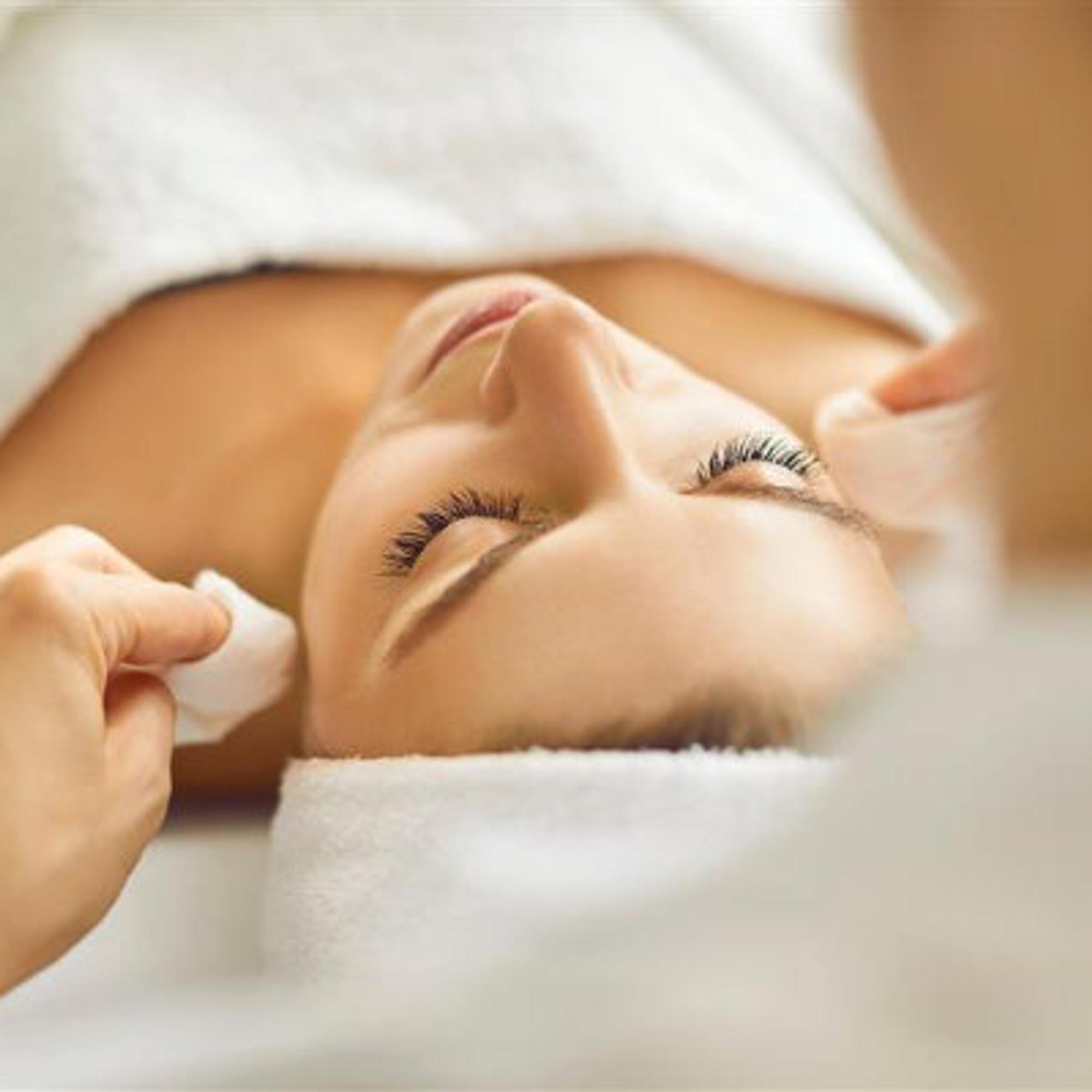 3 nopeaa, mutta supertehokasta kasvohoitoa – yksi niistä maksaa vain 25 euroa