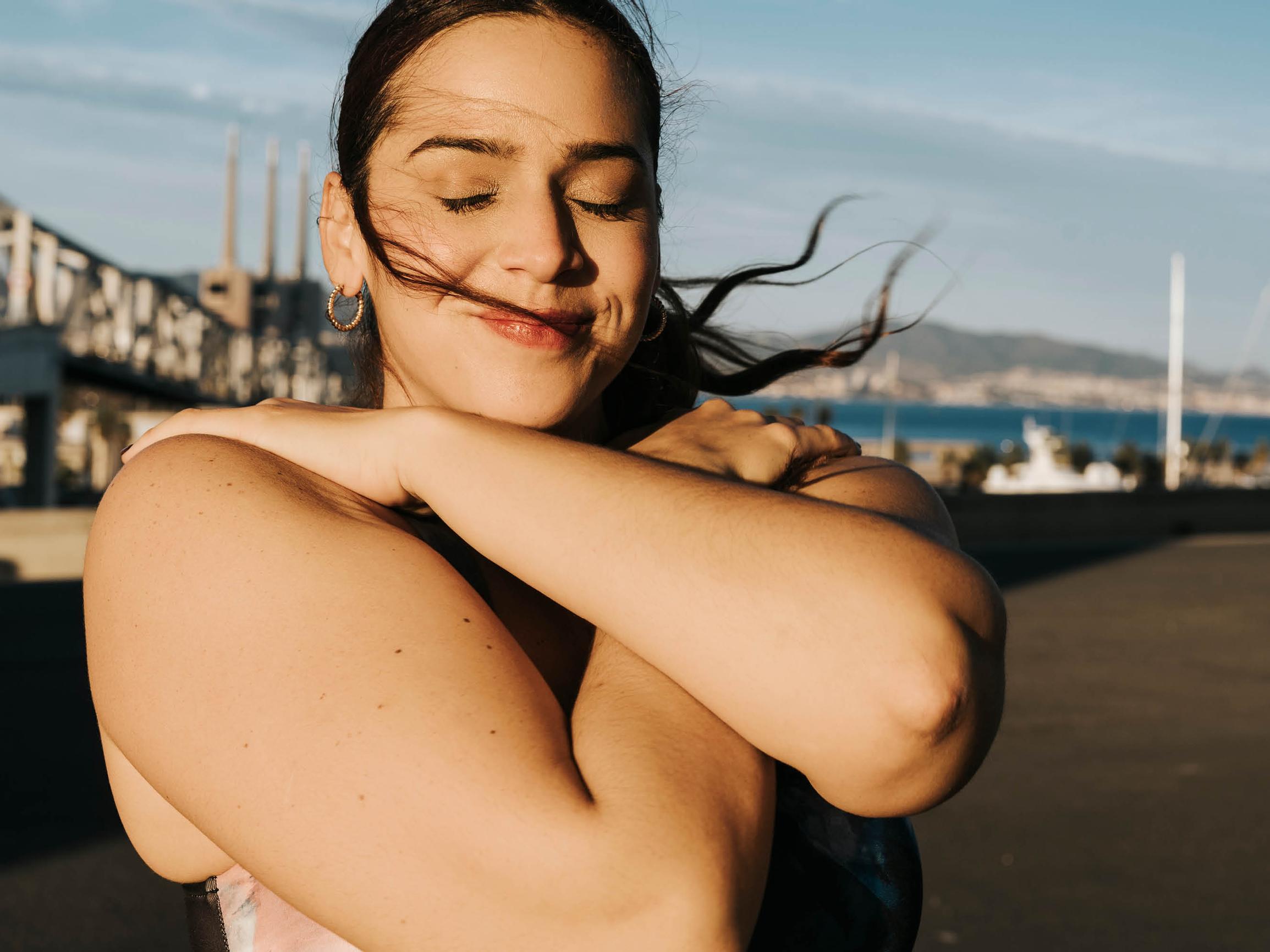 Erityisherkkyydessä on oikeastaan vain yksi haittapuoli, sanoo psykologi Heli Heiskanen ‒ kysy nämä 4 kysymystä itseltäsi, jos arki tuntuu raskaalta