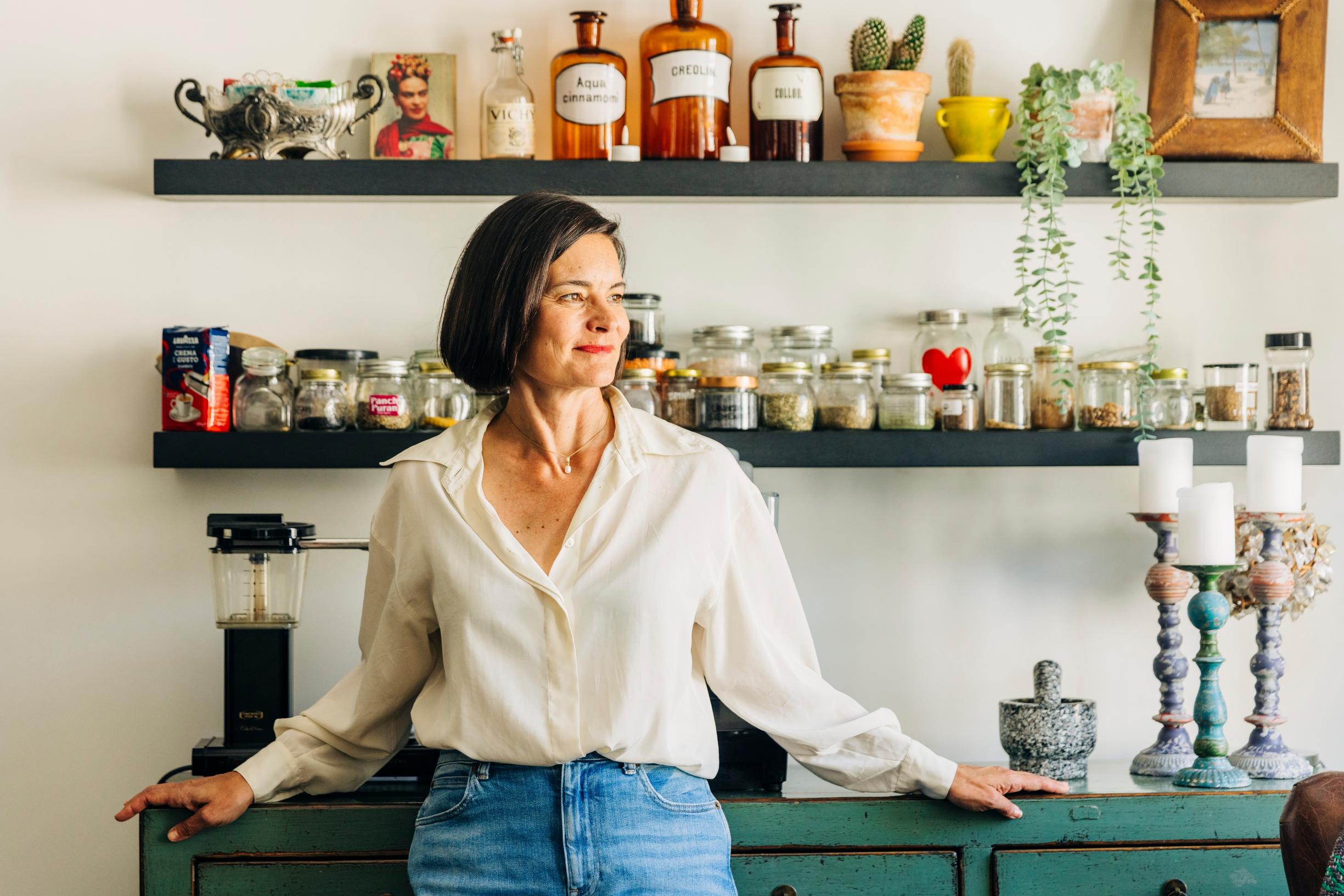 Hanna Jensen keittiössä