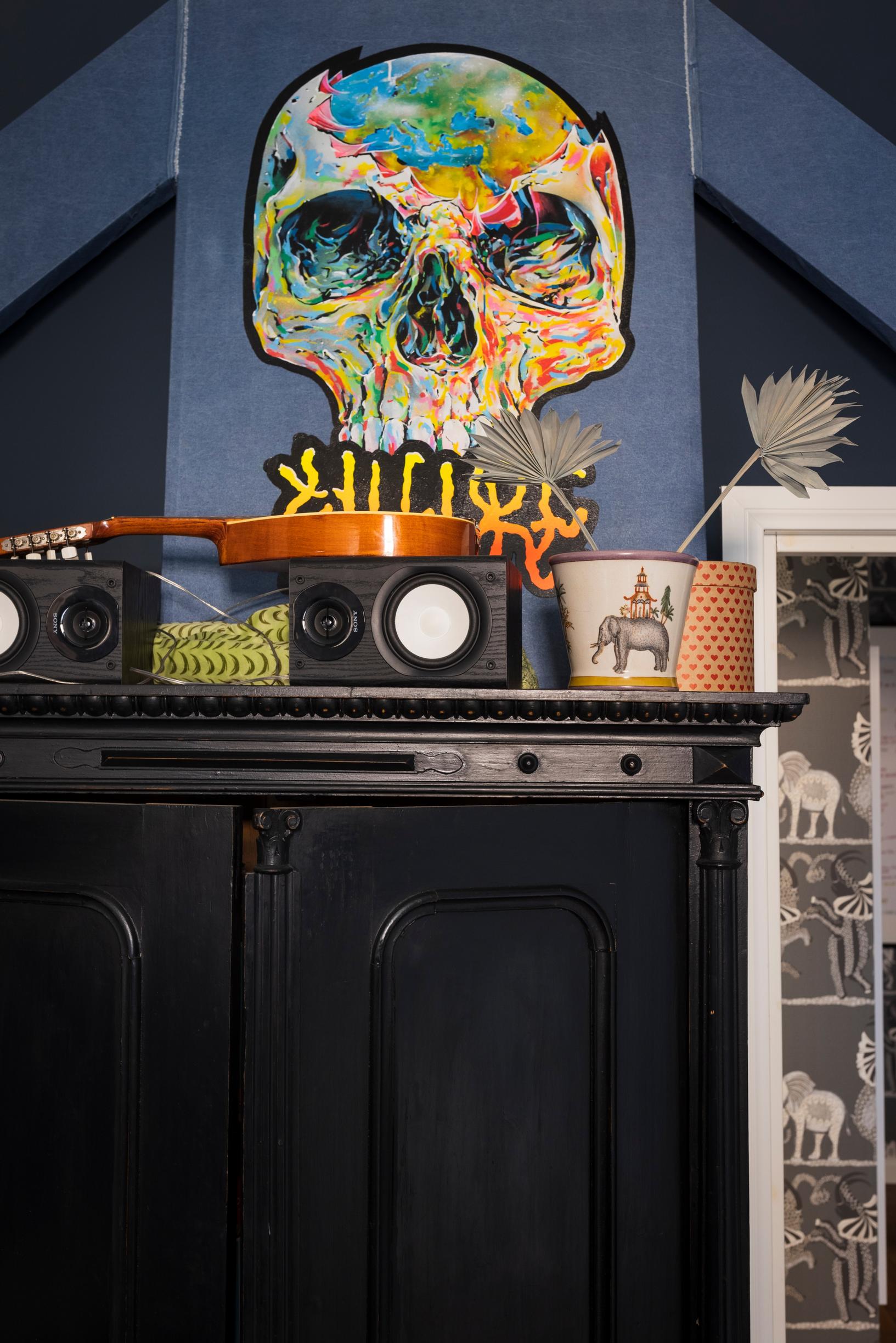 ”Ihailen vanhaa brittikartanotyyliä, mutta poimin ideoita myös sosiaalisesta mediasta”, Anna Perho kertoo.