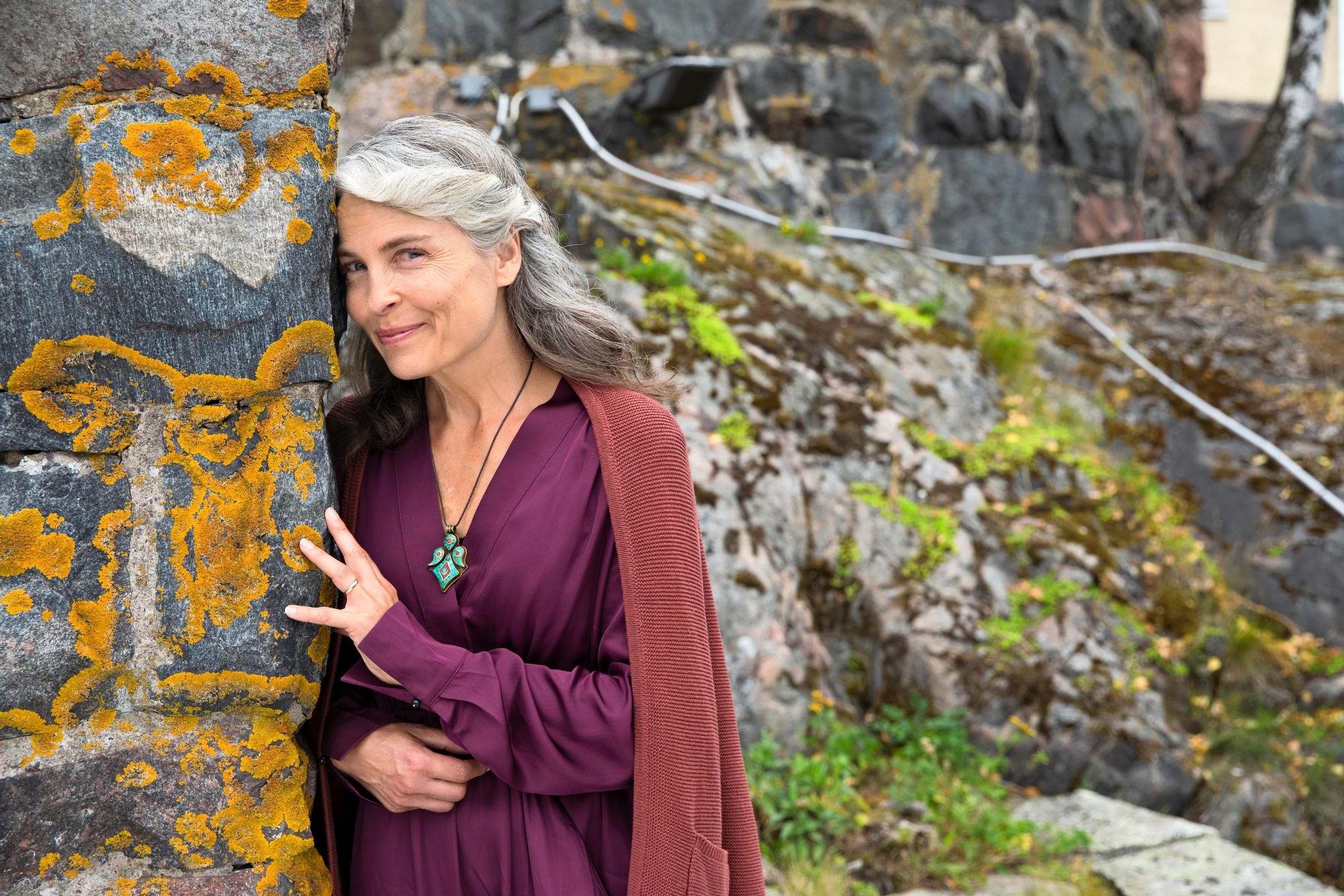 Ravisuttava kokemus muutti Irina Björklundin elämän suunnan: ”Tajusin, että minun on tehtävä osuuteni ja otettava oma vastuuni tulevaisuudesta”