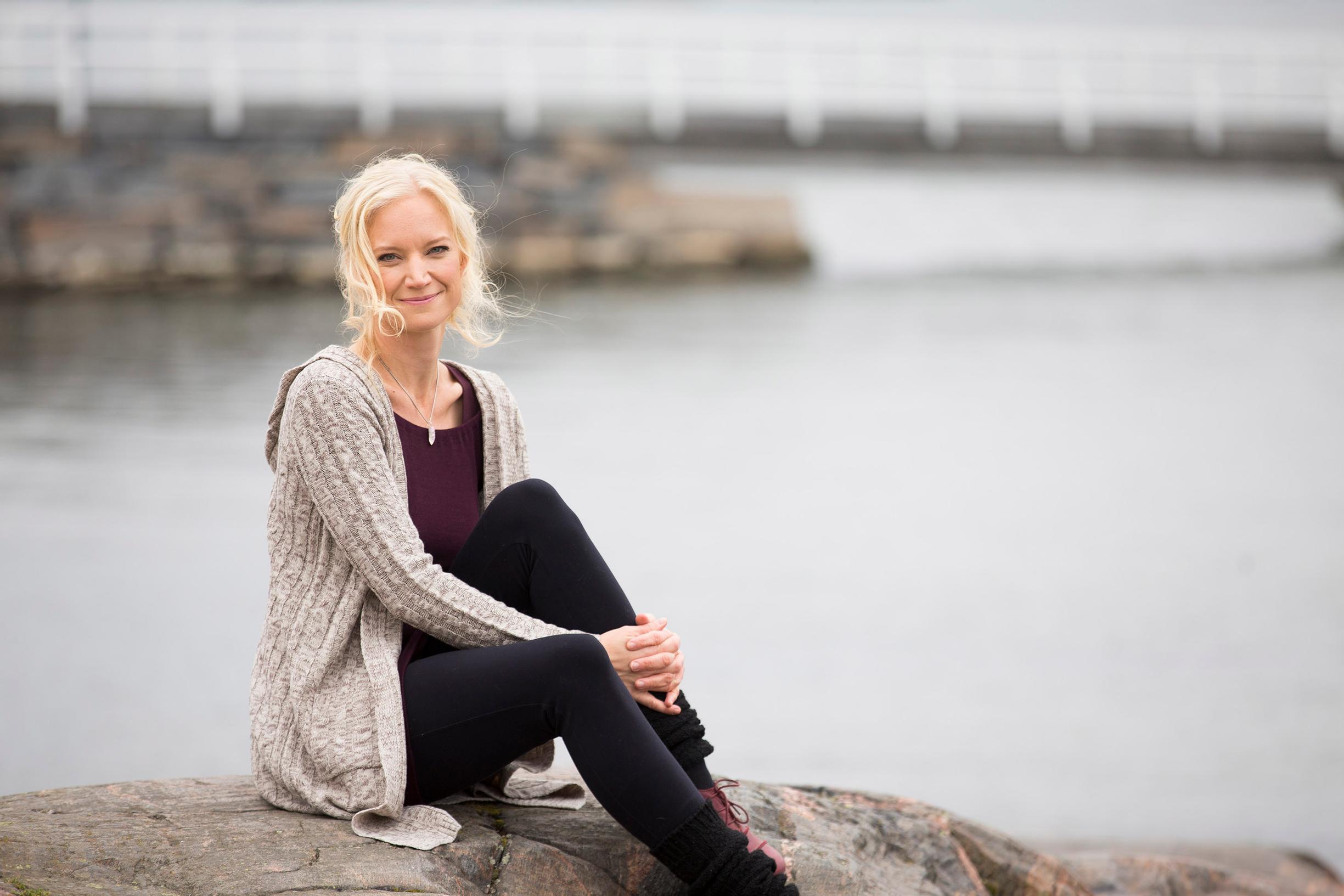 Kun Katri Syvärinen avasi suunsa äitisuhteen ongelmista, häntä pidettiin julmana: ”Joskus voisi kysyä, miltä tyttärestä tuntuu”