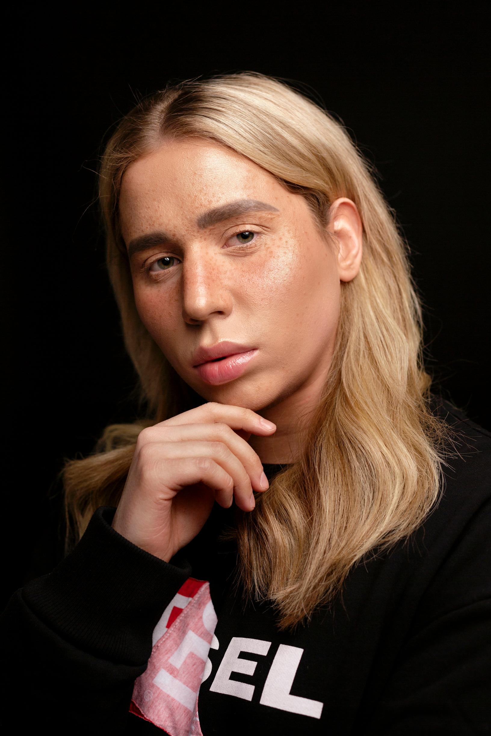 Janne Naakan meikkivinkit: Näin teet pisamat meikkaamalla