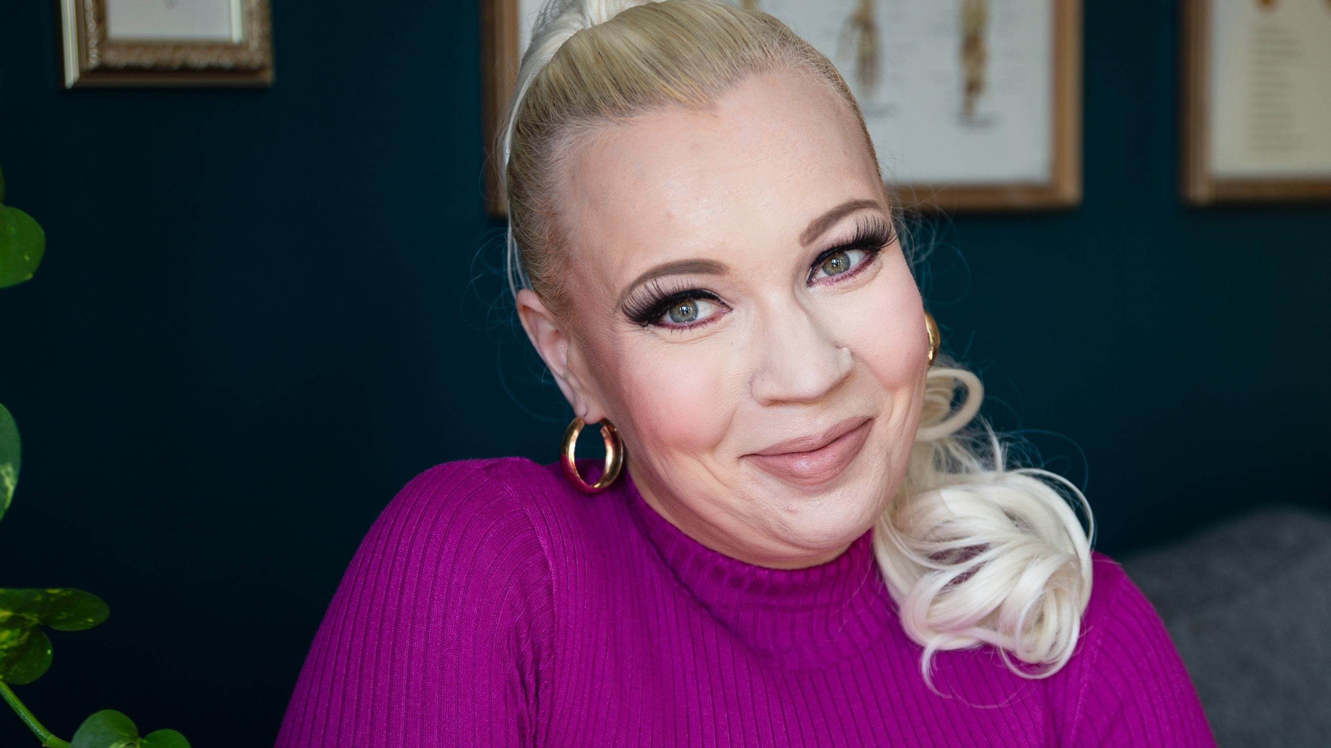 Niinamarille tehtiin lihavuusleikkaus, ja sitten alkoi kipukierre: ”Minulle tehtiin 20 operaatiota noiden vuosien aikana”