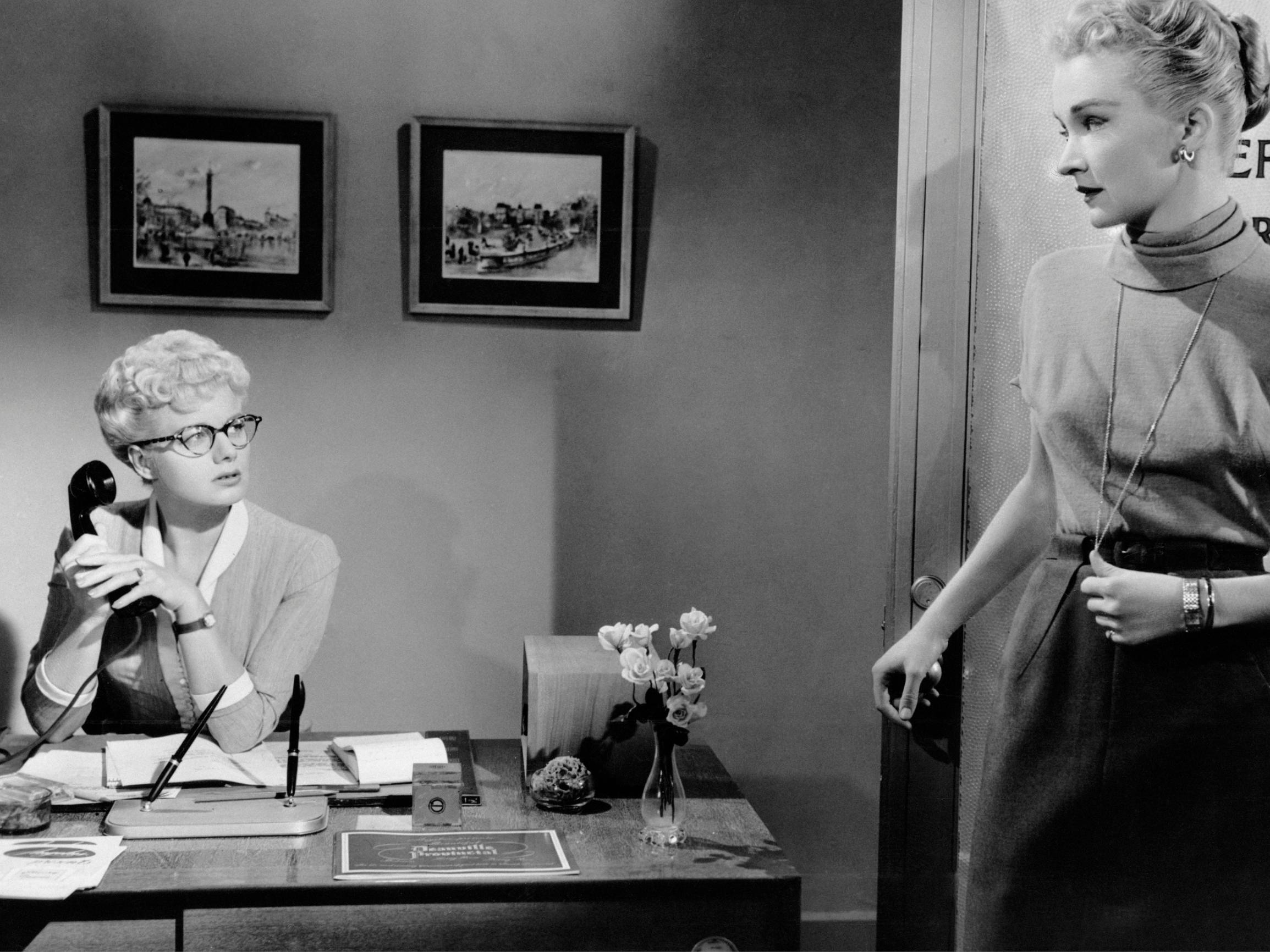 Jännittääkö työhaastattelu? Rekrytoija antaa 5 vinkkiä, miten vastaat vaikeisiin kysymyksiin – yksi liittyy ansioluetteloon