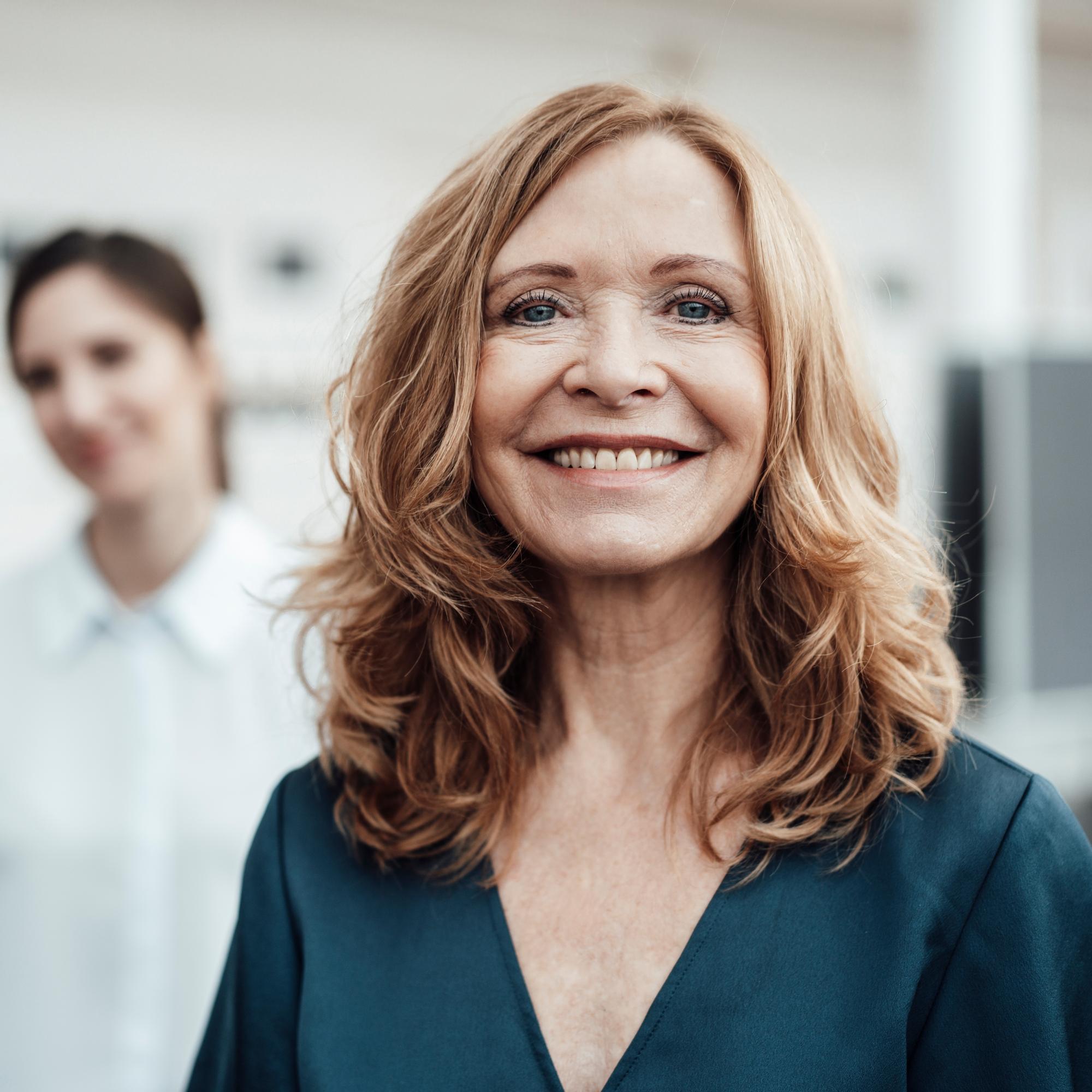 5 kiinnostavinta tuotetta hiuksille juuri nyt – yksi tuo hennoille hiuksille sopivasti kuohkeutta