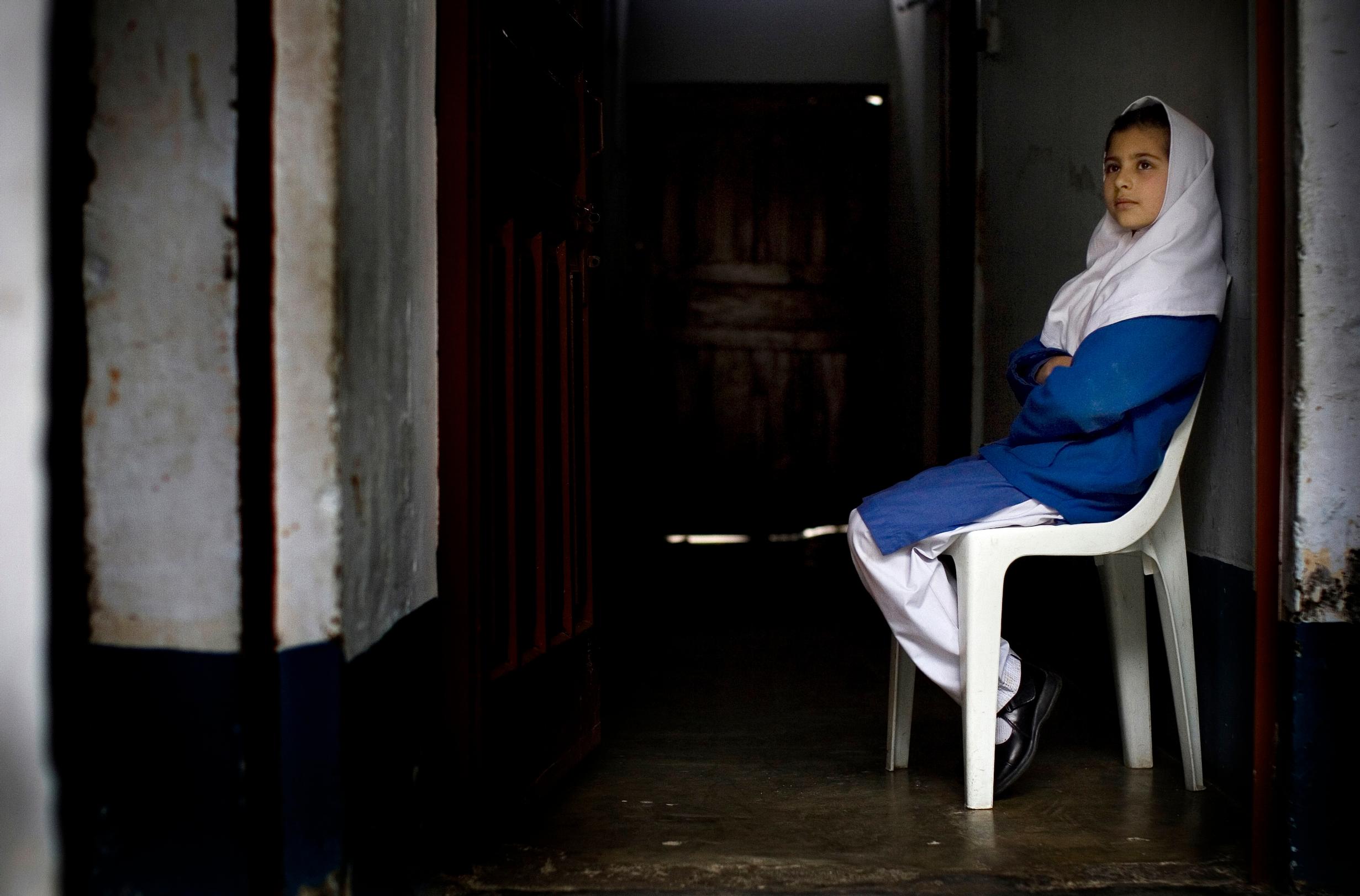 Malala Peshawarissa Pakistanissa 11-vuotiaana, jolloin hän aloitti BBC:n bloggaajana. Runsaat kolme vuotta myöhemmin Talibaniin kuuluvat miehet yrittivät murhata hänet.