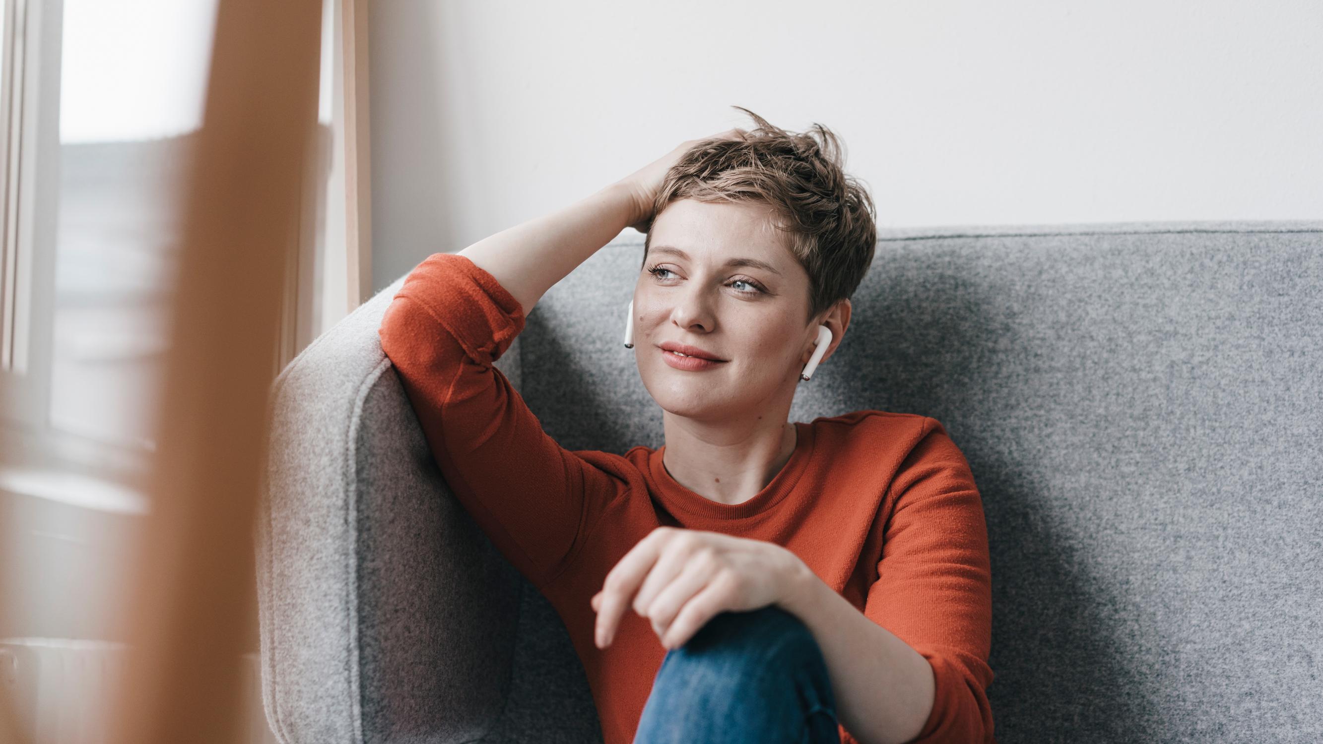 Ihmiset sietävät tylsyyttä yhä huonommin - asiantuntija kertoo, miten välttää sisältöähkyn vaaralliset seuraukset