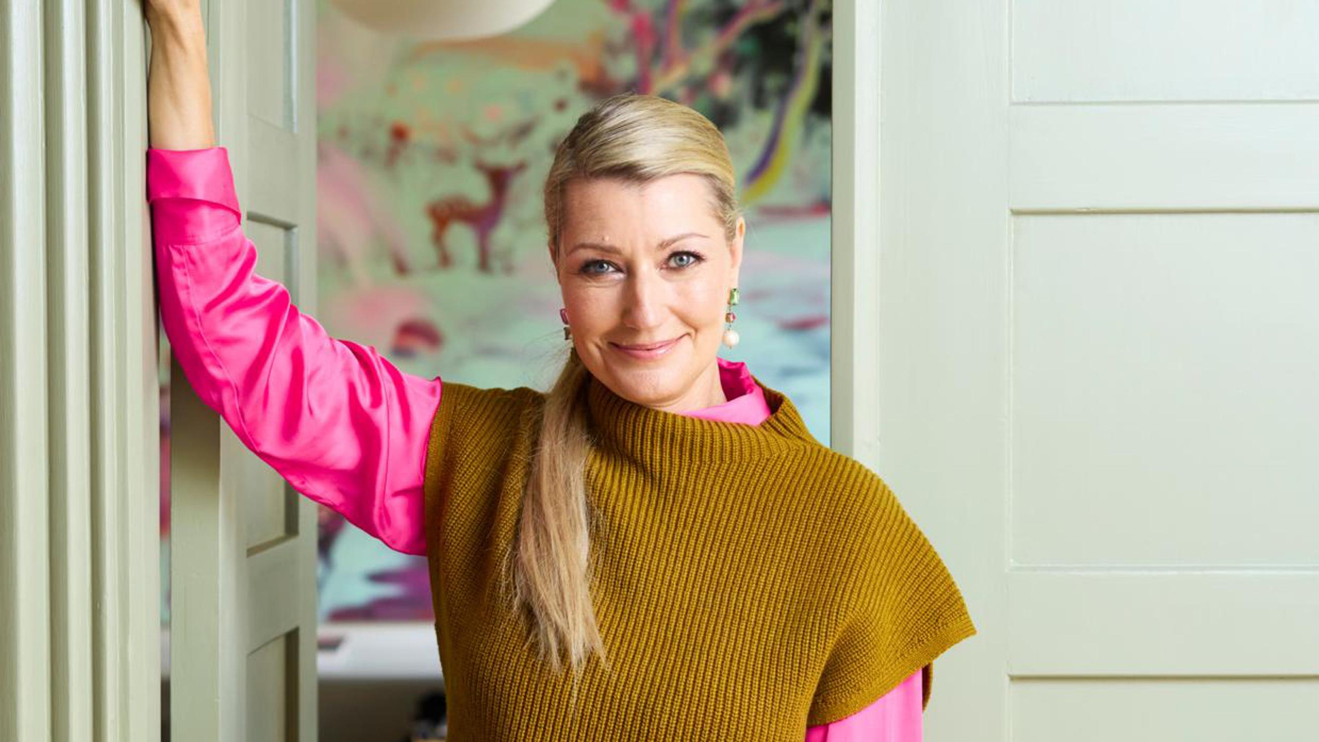 Maria Guzenina ylistää mustia vaatteita: ”Minulla on ollut vaikka mitä värikokeiluja, mutta palaan aina mustaan”