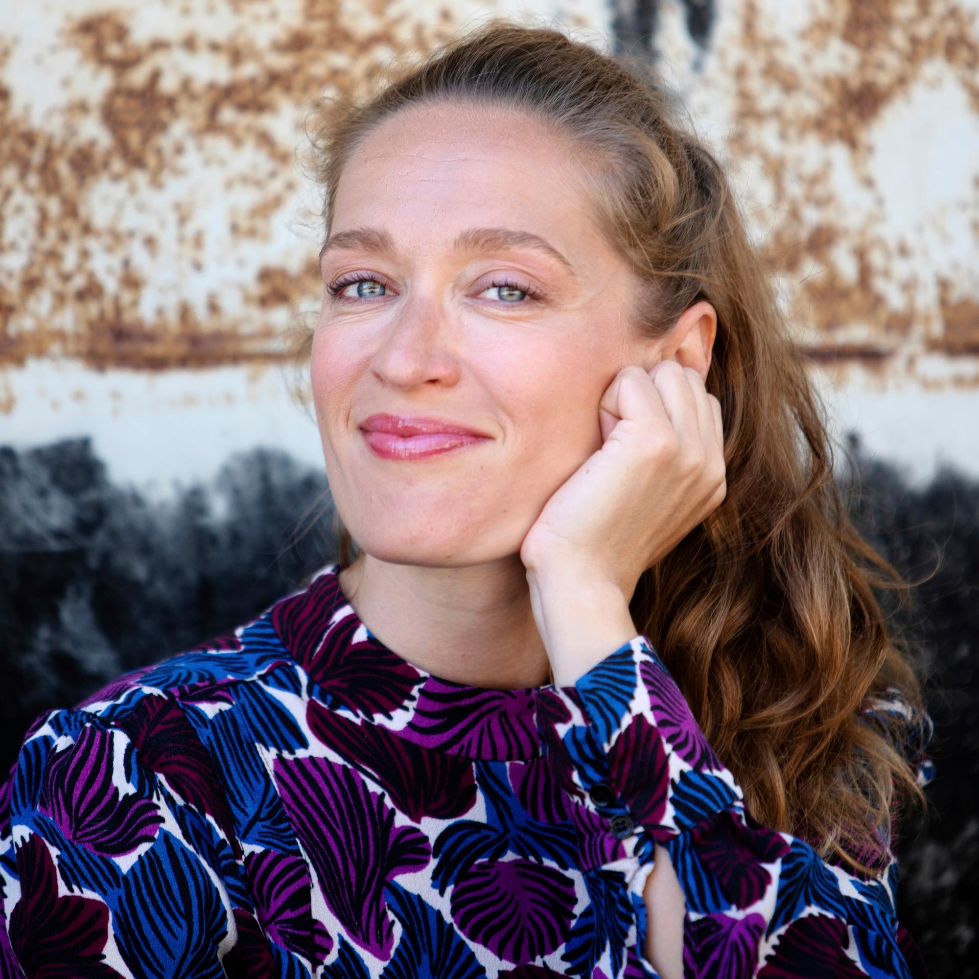 Elsa Saisio päätti tyttärensä nimen jo 12-vuotiaana – syynä valintaan oli klassikkokirja, joka on tuttu kaikille suomalaisille