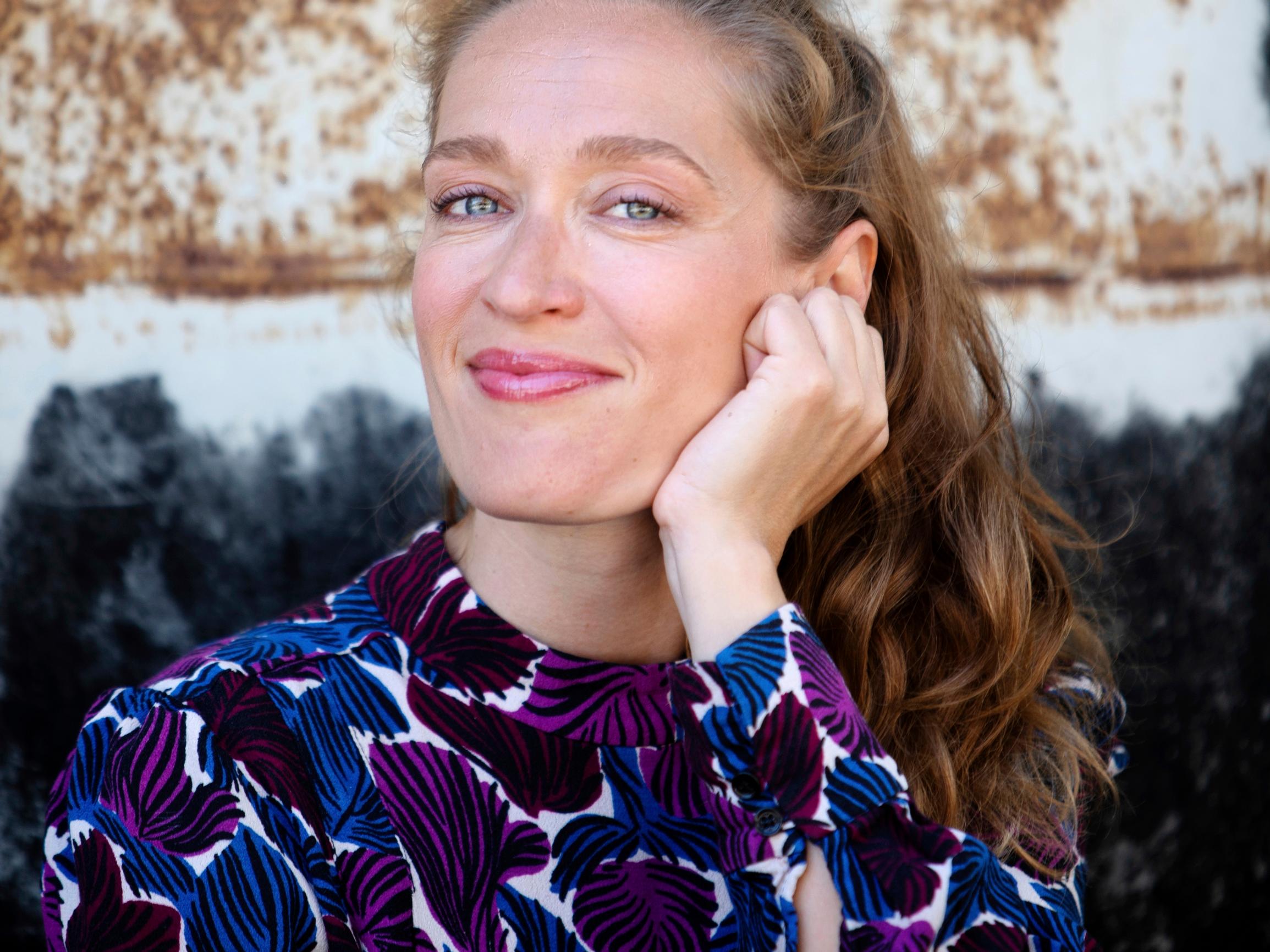 Elsa Saisio päätti tyttärensä nimen jo 12-vuotiaana – syynä valintaan oli klassikkokirja, joka on tuttu kaikille suomalaisille