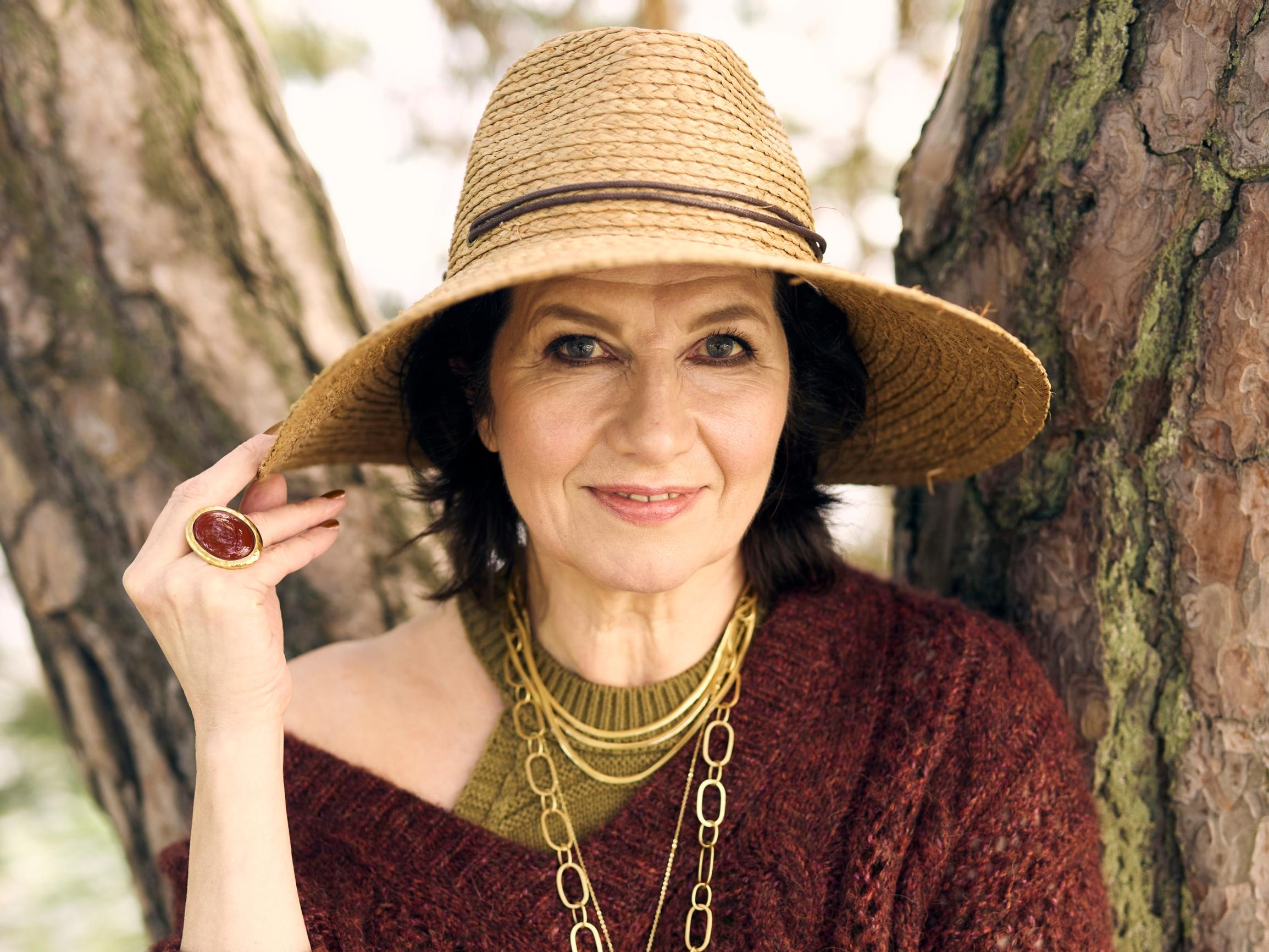 Yhtäkkiä Kaija Kärkinen ei osannut vastata helppoon kysymykseen – vuoden päästä aivoista löydettiin pesäpallon kokoinen kasvain