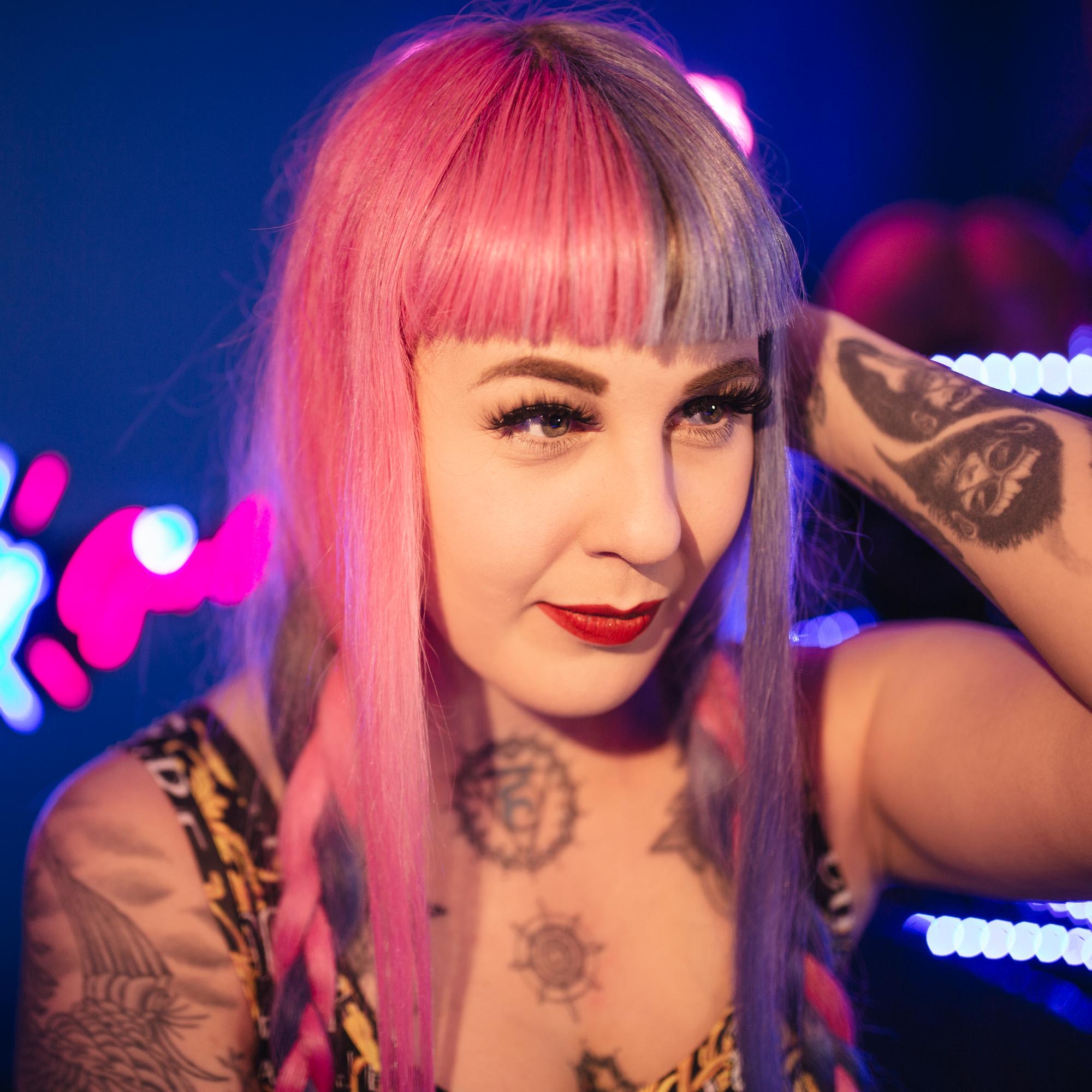 Seksityötä tekevä Minttu sokerideittailee vanhempaa miestä – tästä syystä suhde sopii hänelle hyvin