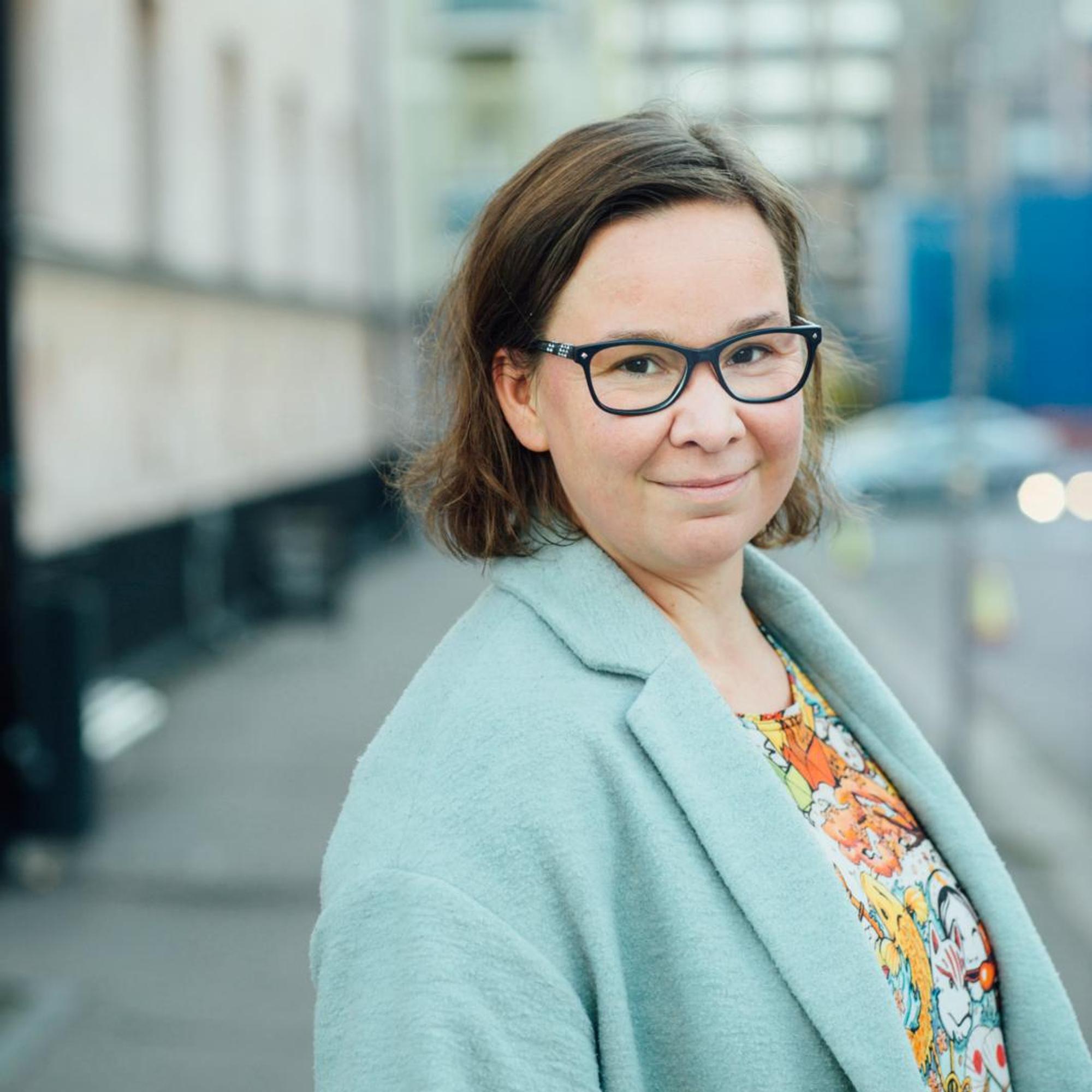 Rosa Meriläistä ärsyttää, kun suomalaiset eivät saa töissä suutaan auki – ”Moni istuu kädet puuskassa takapenkissä”