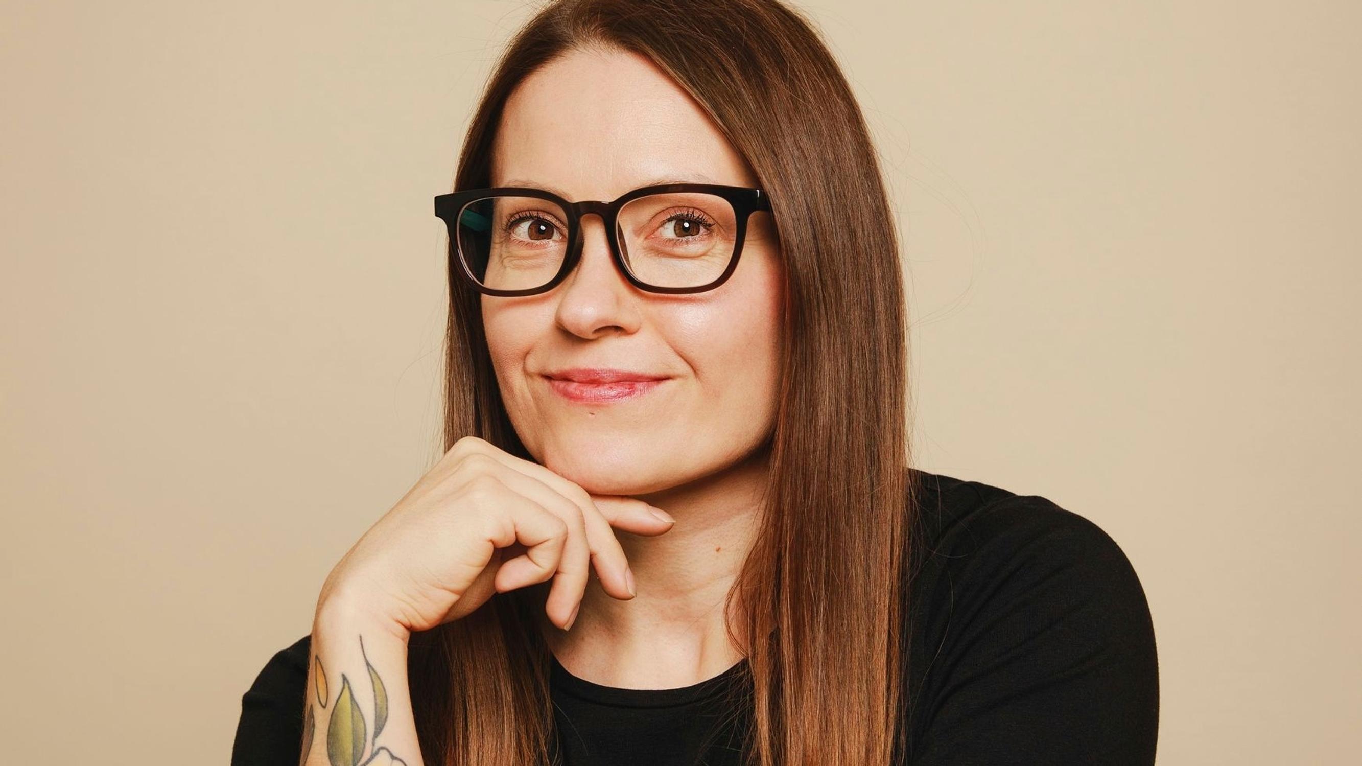 Lotta istui nuorena Kallion baareissa ja vihasi liikuntaa – yksi muutos opetti, että treenaaminen on hauskaa