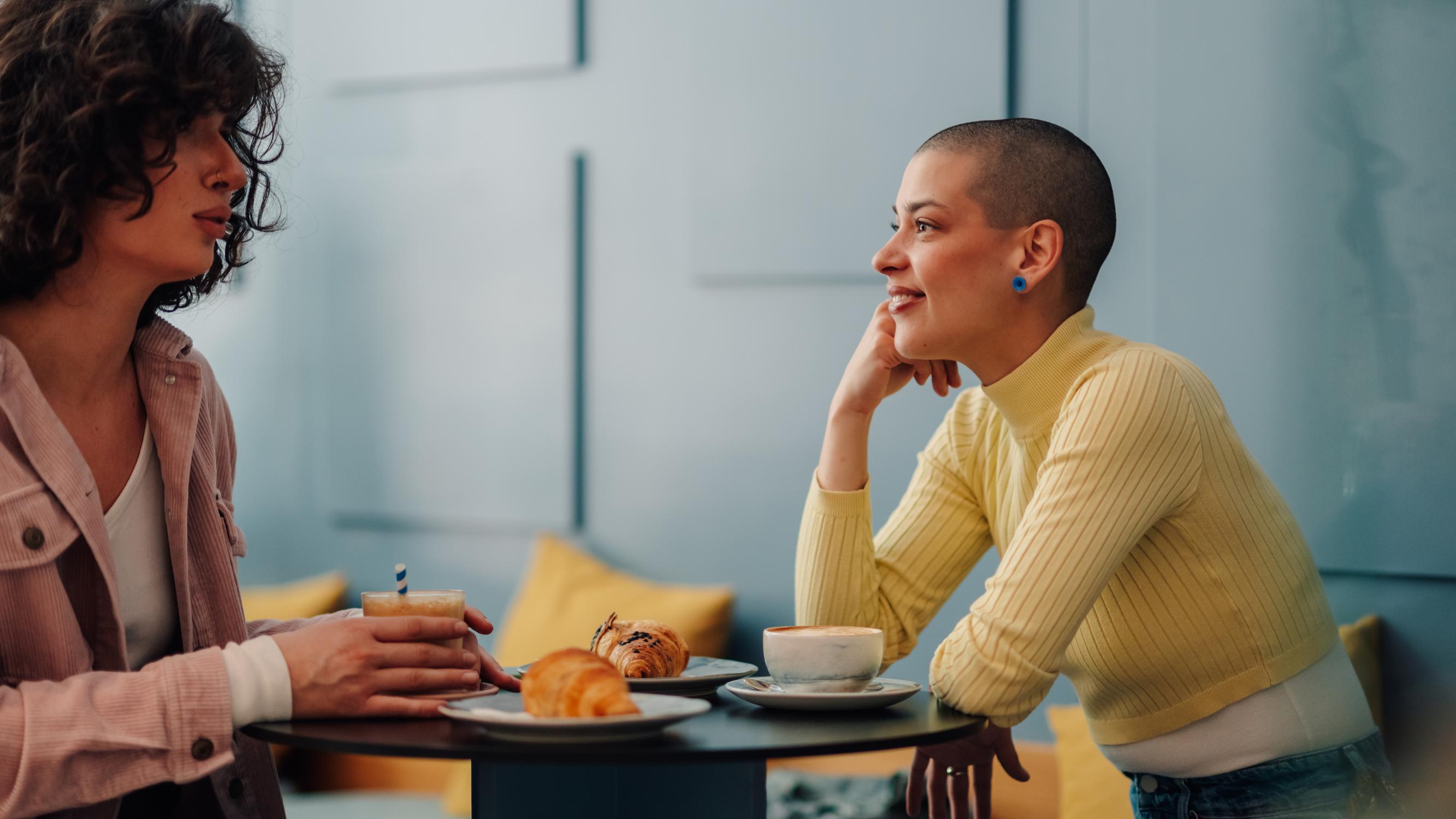 Introvertti, ota nämä 6 psykologin listaamaa supervoimaa käyttöösi – yksi auttaa erityisesti ongelmanratkaisussa